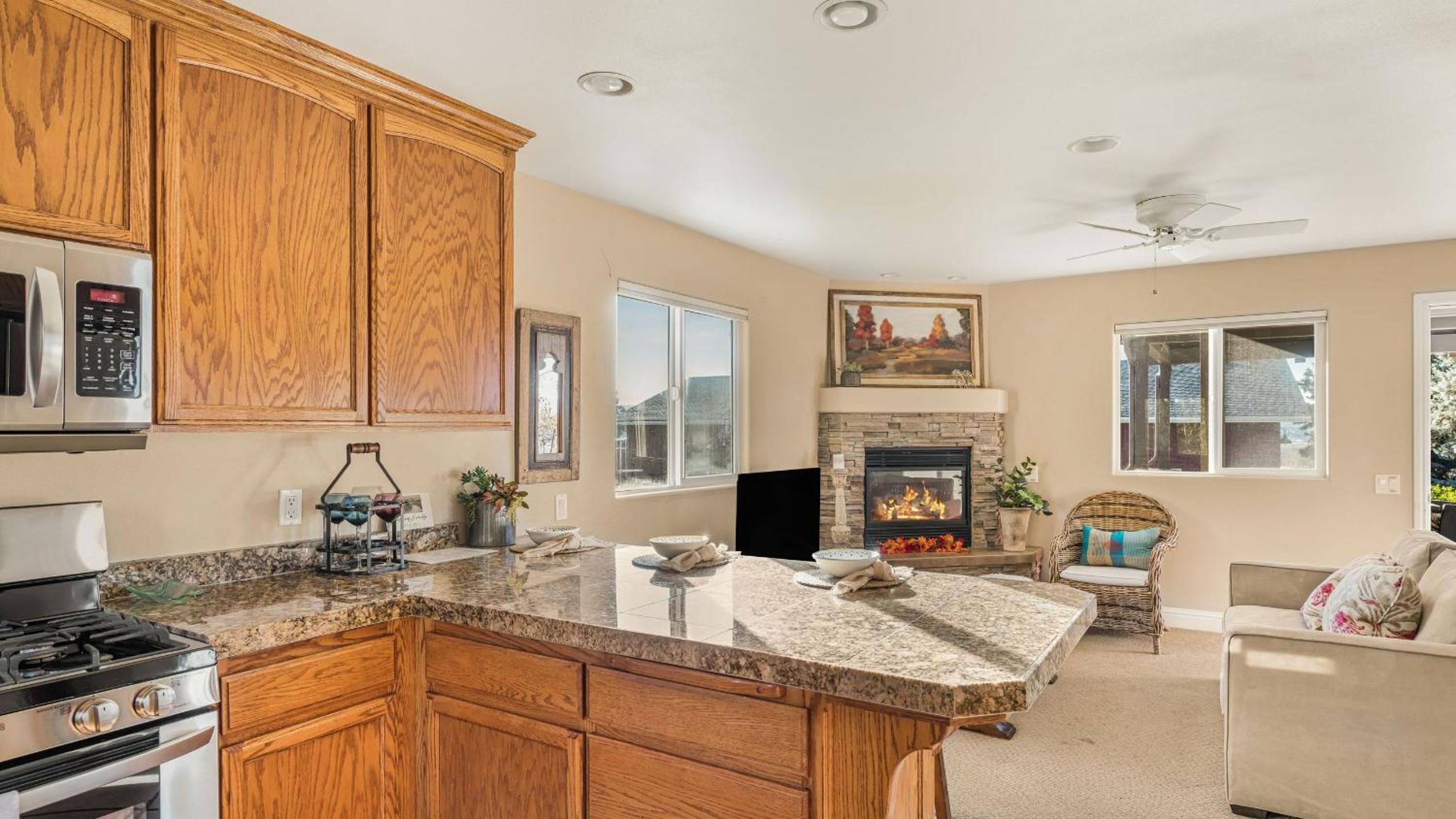 Ten-Acre Wine Country Estate Near Paso Robles w Pool Views El Pomar Estate by AvantStay