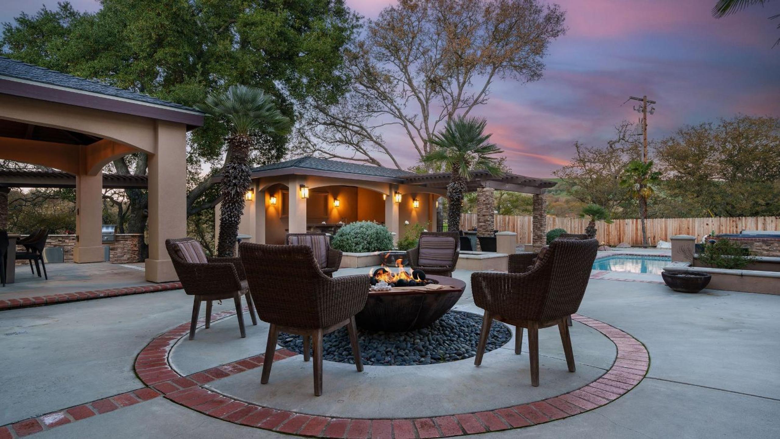 Ten-Acre Wine Country Estate Near Paso Robles w Pool Views El Pomar Estate by AvantStay