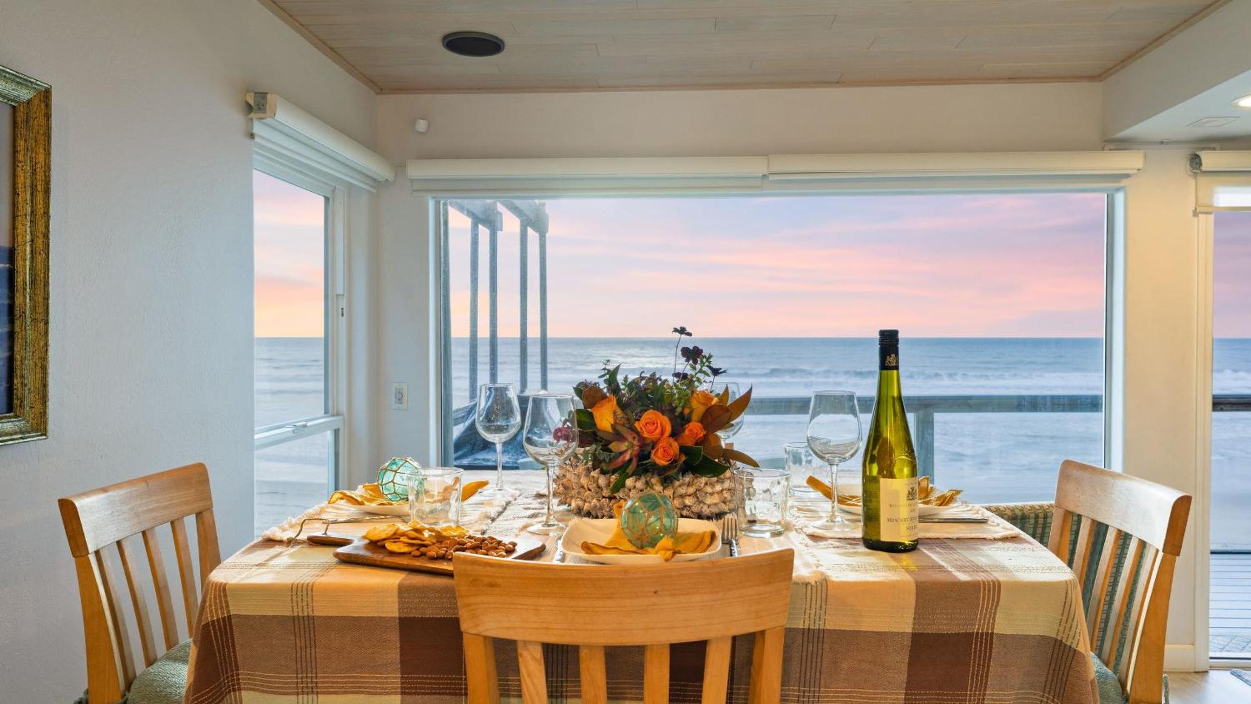 Oceanfront La Selva Beach Home w Fireplace Views Direct Beach Access Sand Castle by AvantStay
