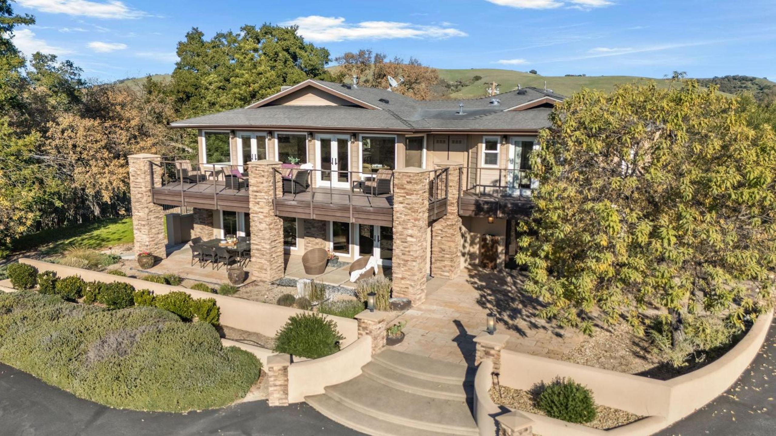 Ten-Acre Wine Country Estate Near Paso Robles w Pool Views El Pomar Estate by AvantStay