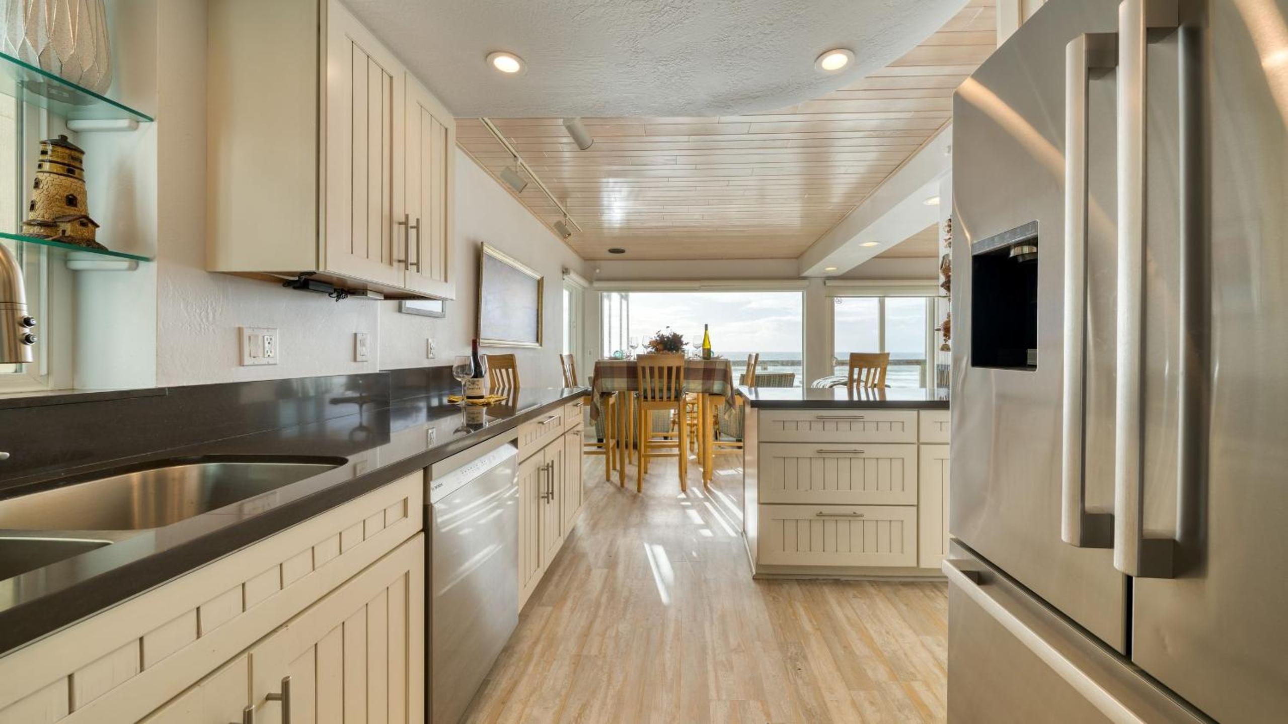 Oceanfront La Selva Beach Home w Fireplace Views Direct Beach Access Sand Castle by AvantStay