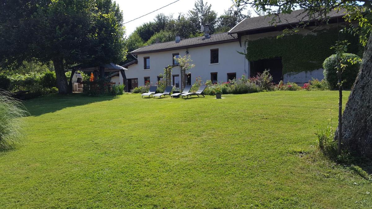 Au Gite L'Écoline 5 étoiles Isère 113m2 vue de rêve piscine view 3