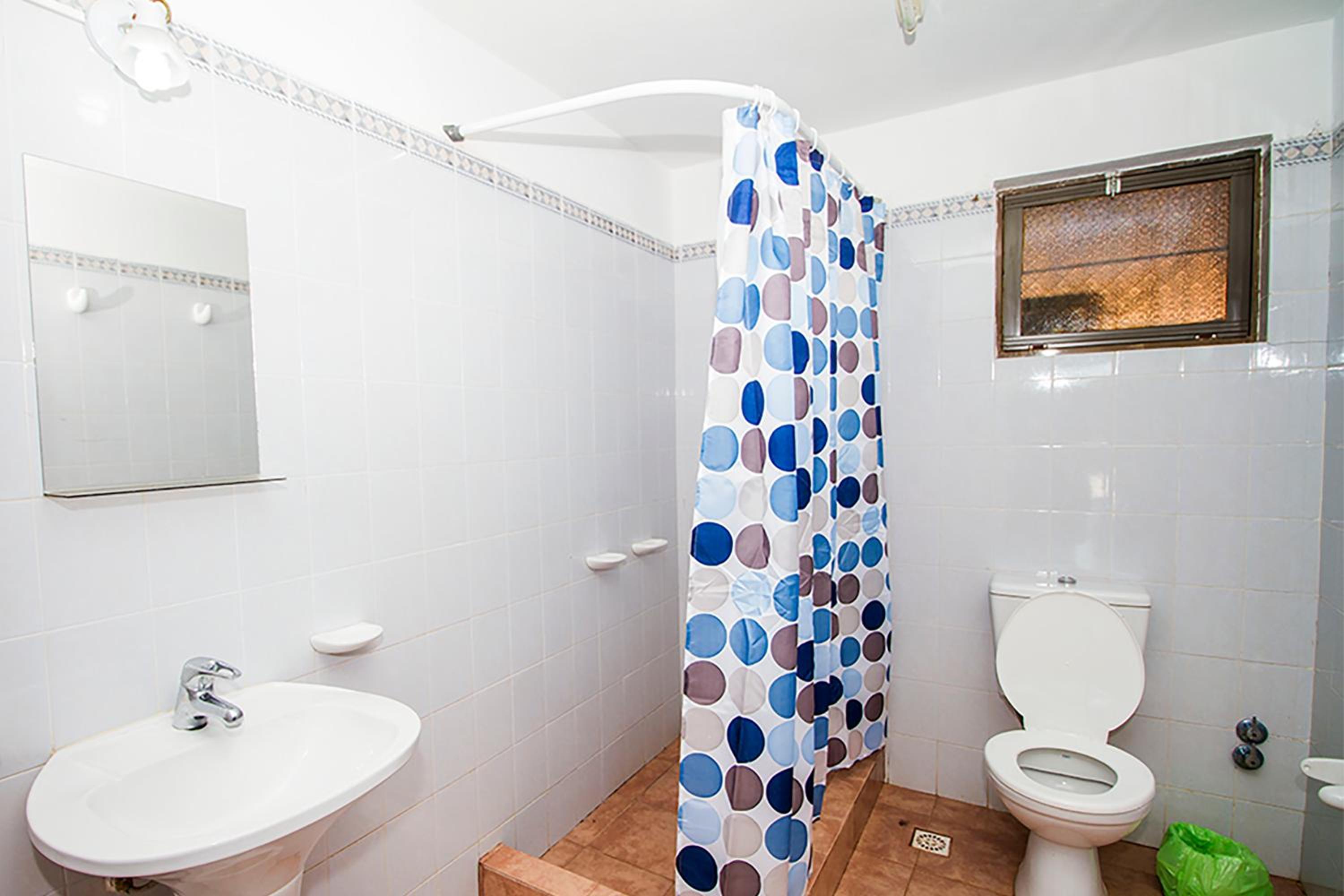 Madre America Hotel & Hostel