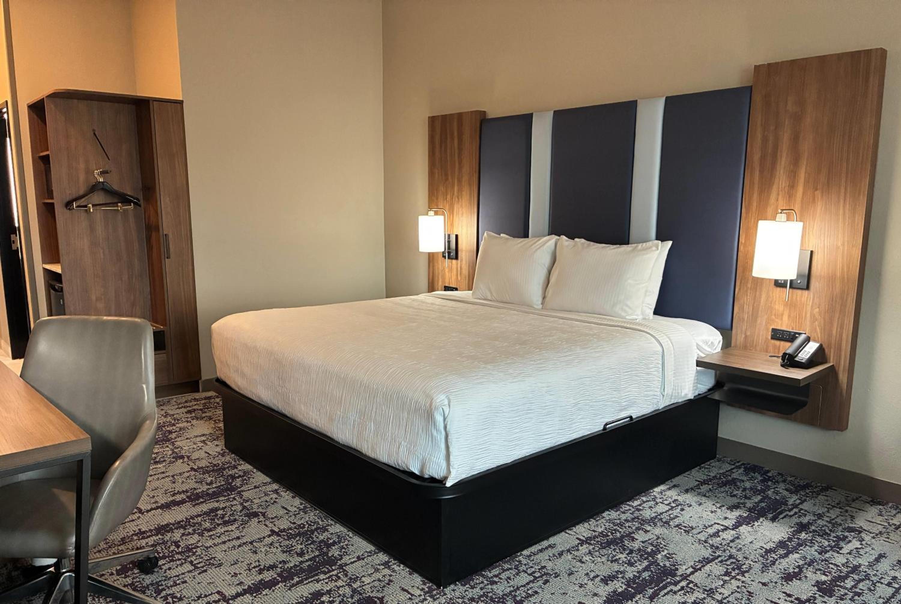 La Quinta Inn & Suites by Wyndham Athens I-65