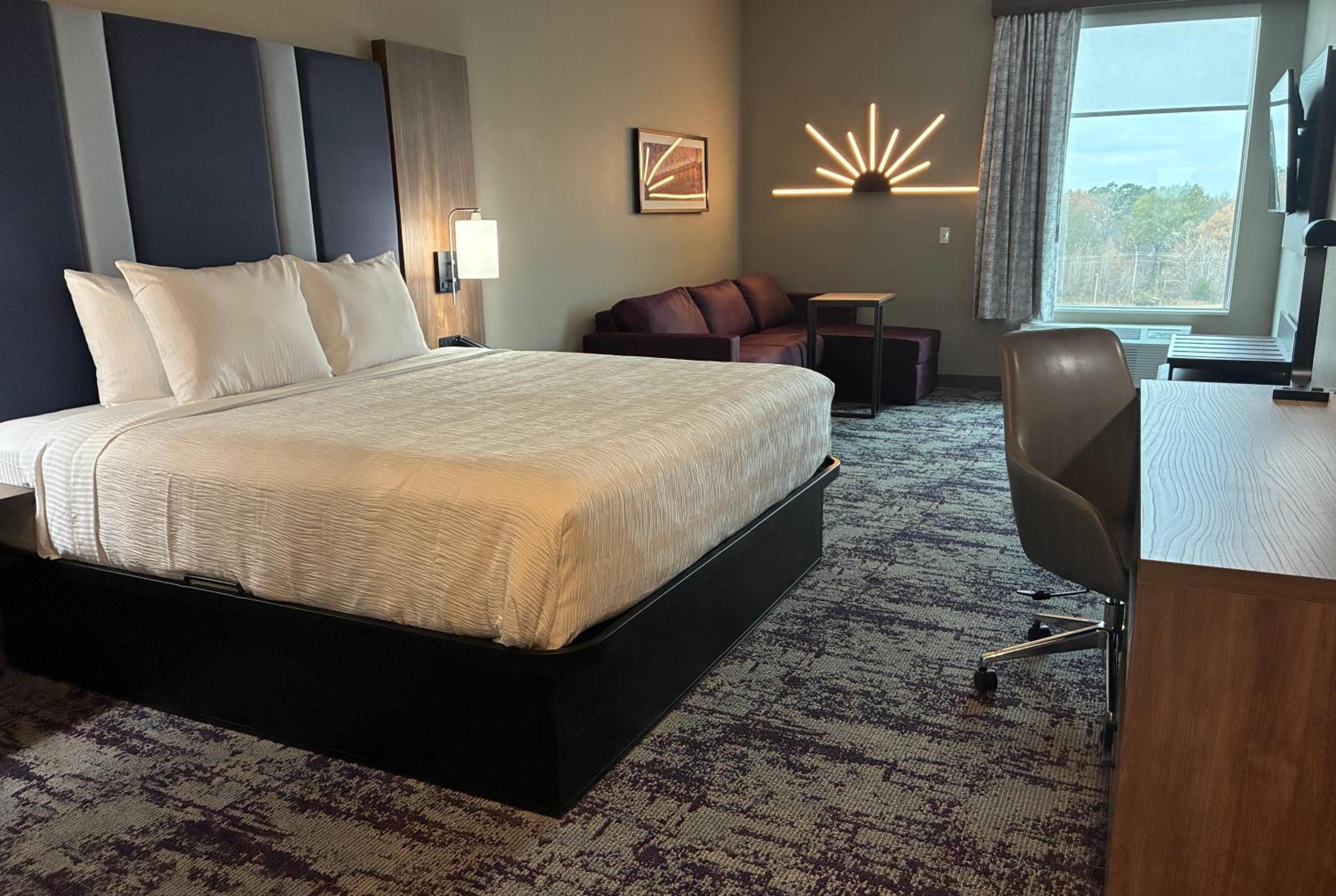 La Quinta Inn & Suites by Wyndham Athens I-65