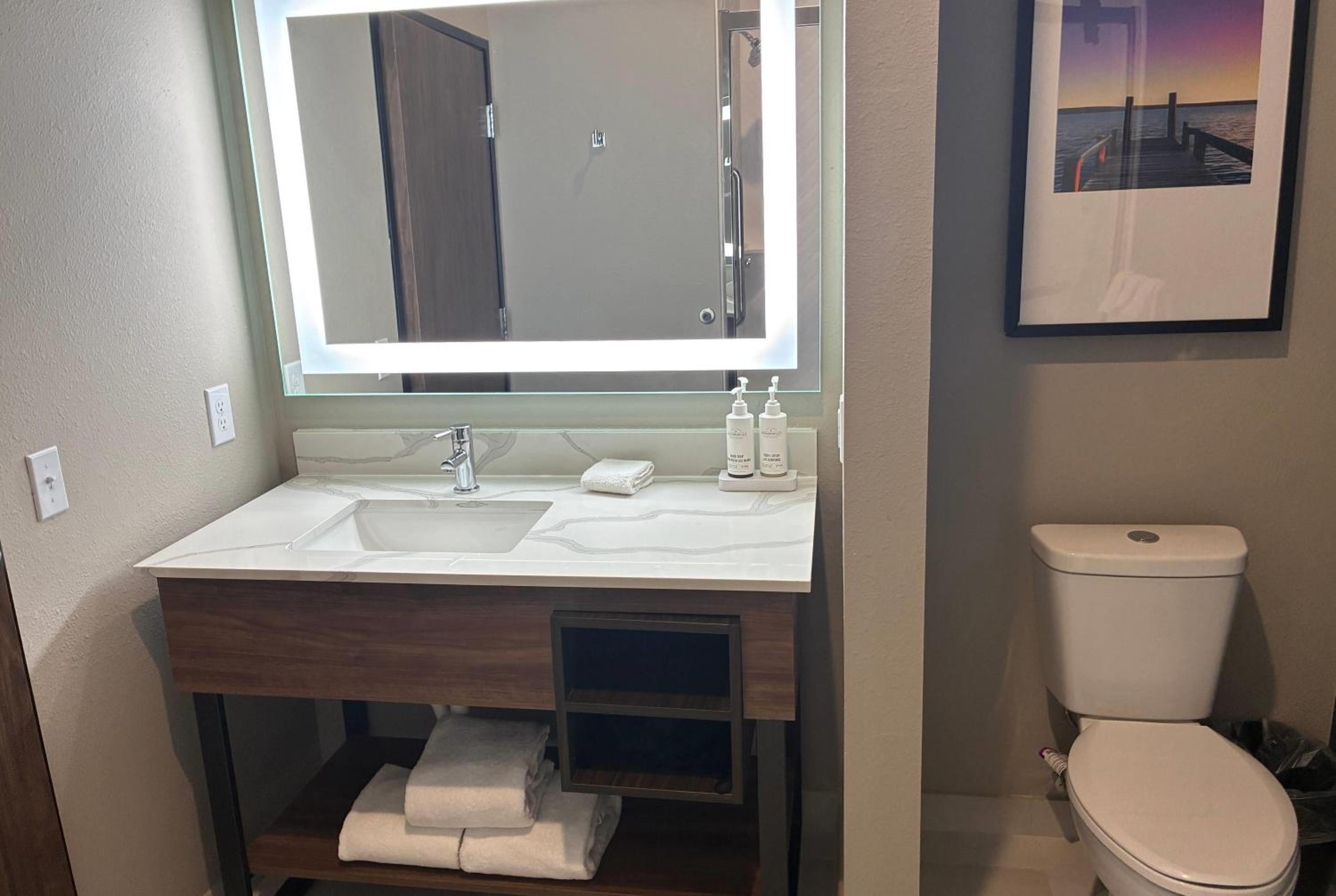 La Quinta Inn & Suites by Wyndham Athens I-65