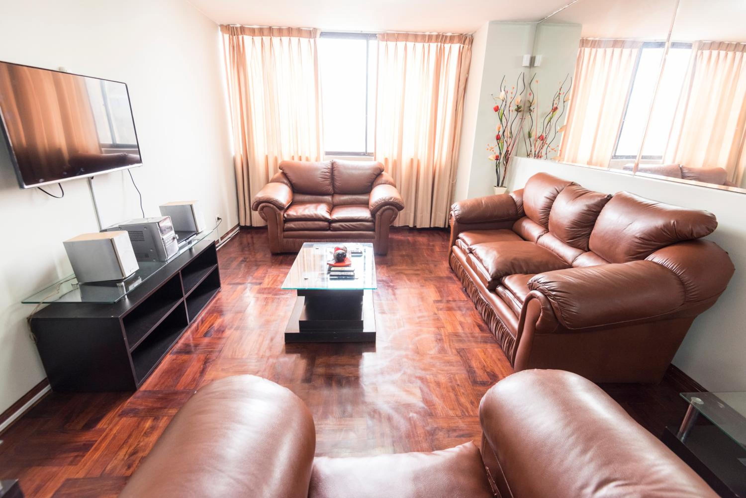 Apartment Miraflores Pardo view 2