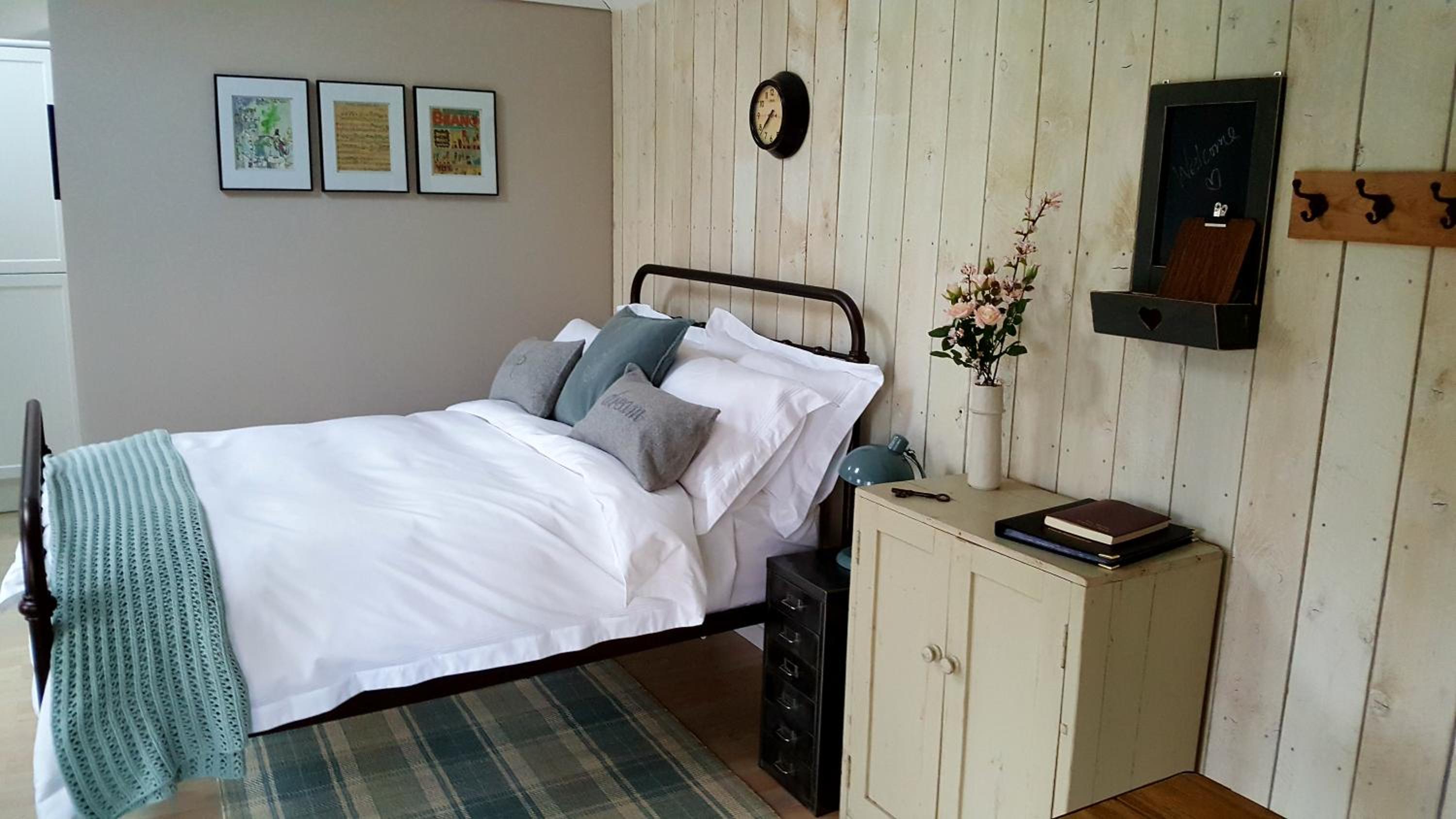 The Dorm Bed and Breakfast