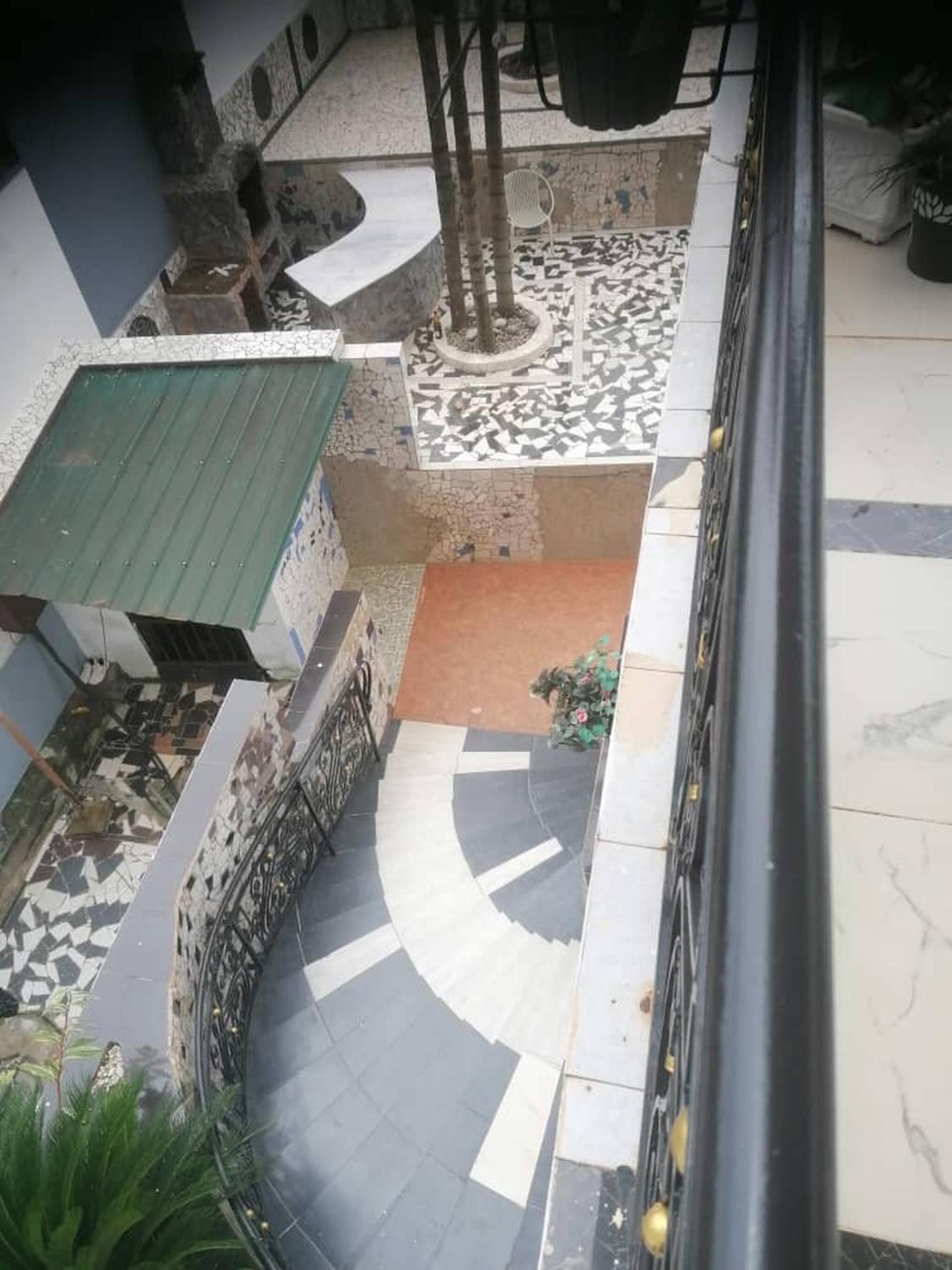 Maison Blanche Biteng