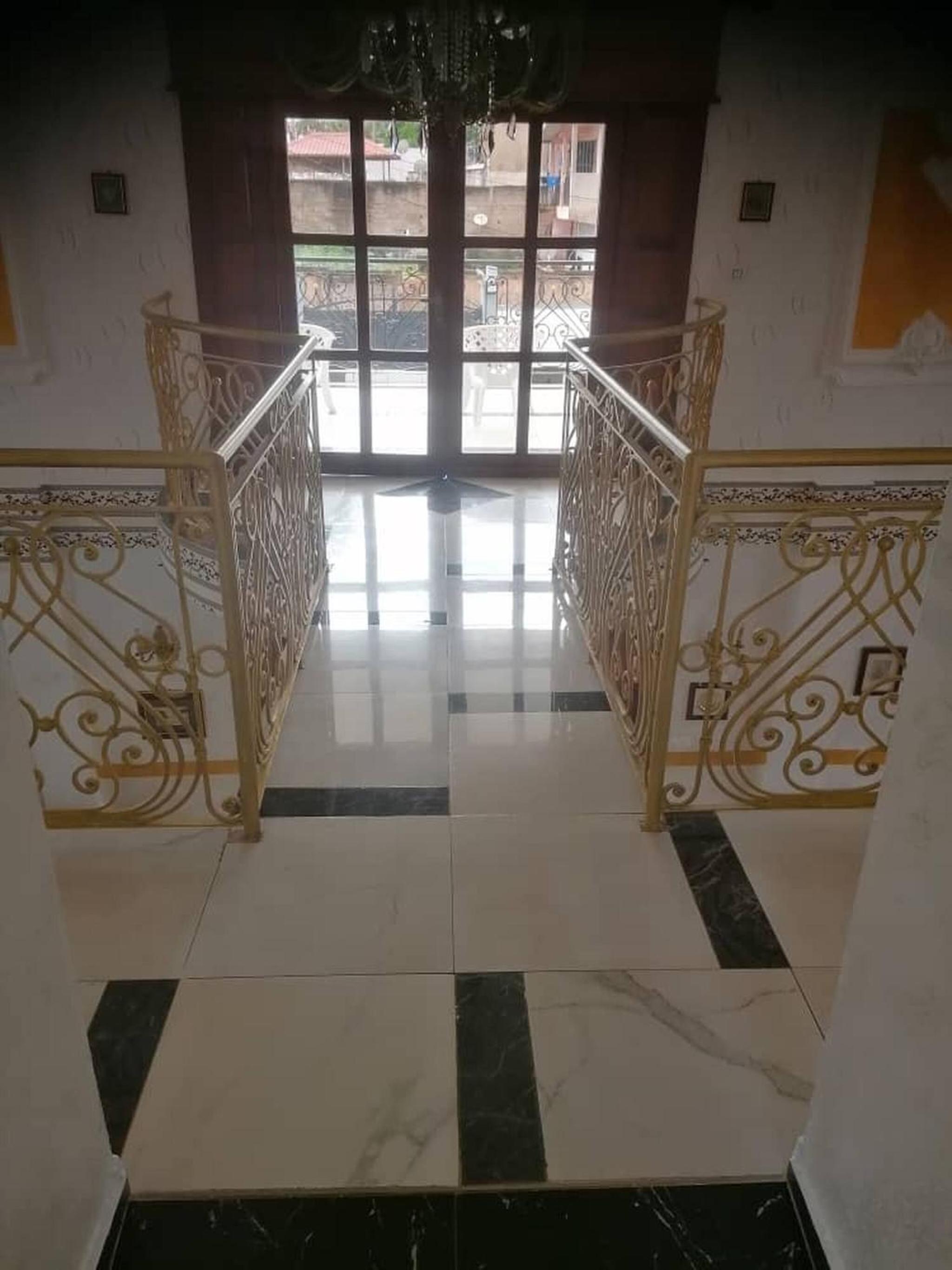 Maison Blanche Biteng