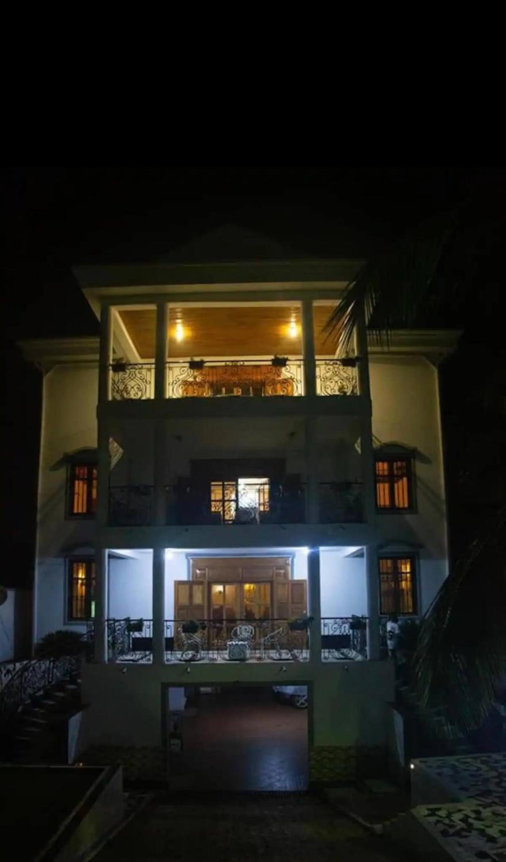 Maison Blanche Biteng
