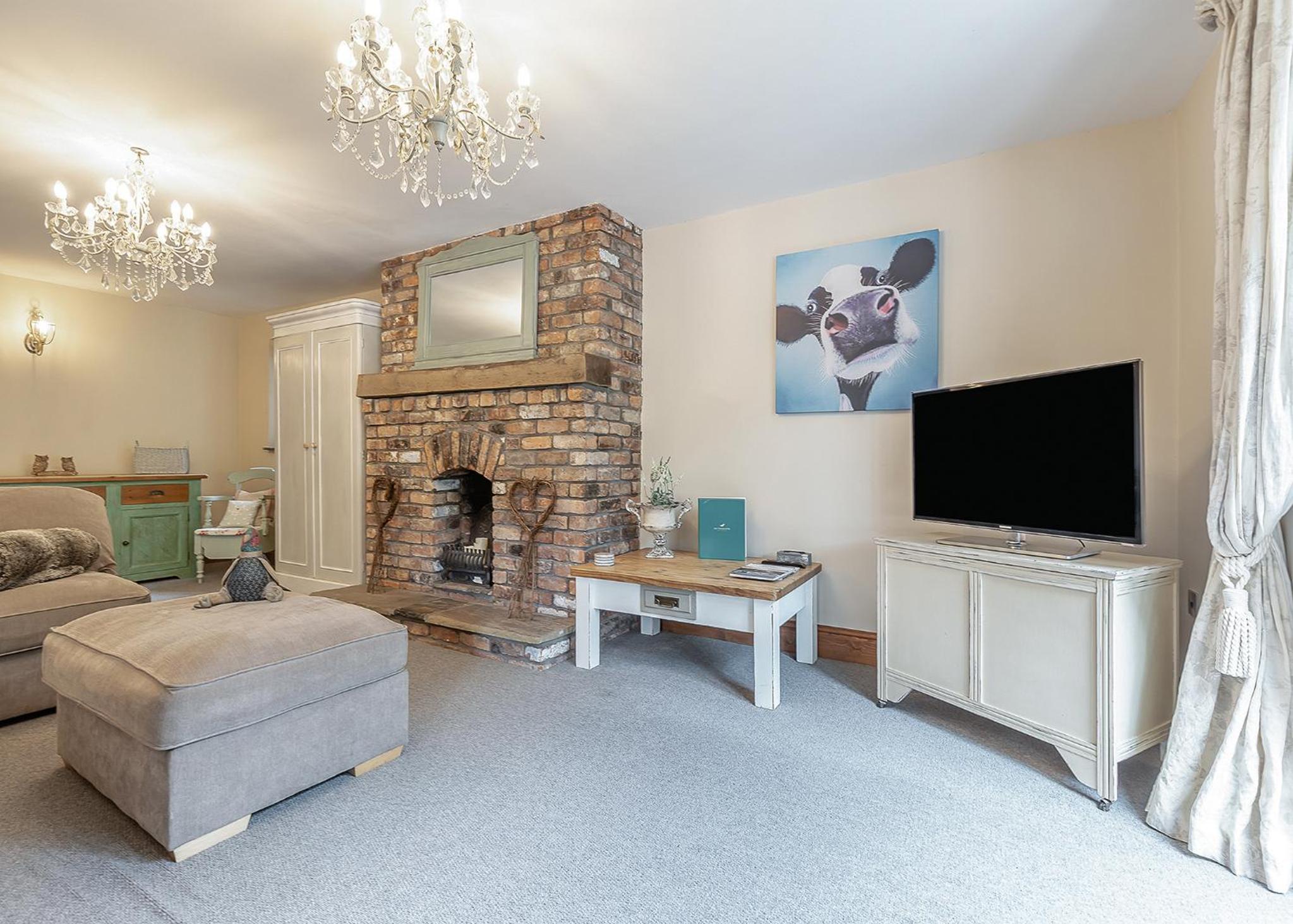 Charlesworth Lodges