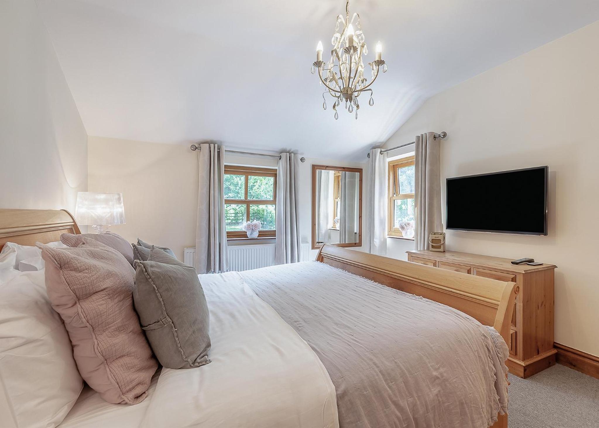 Charlesworth Lodges