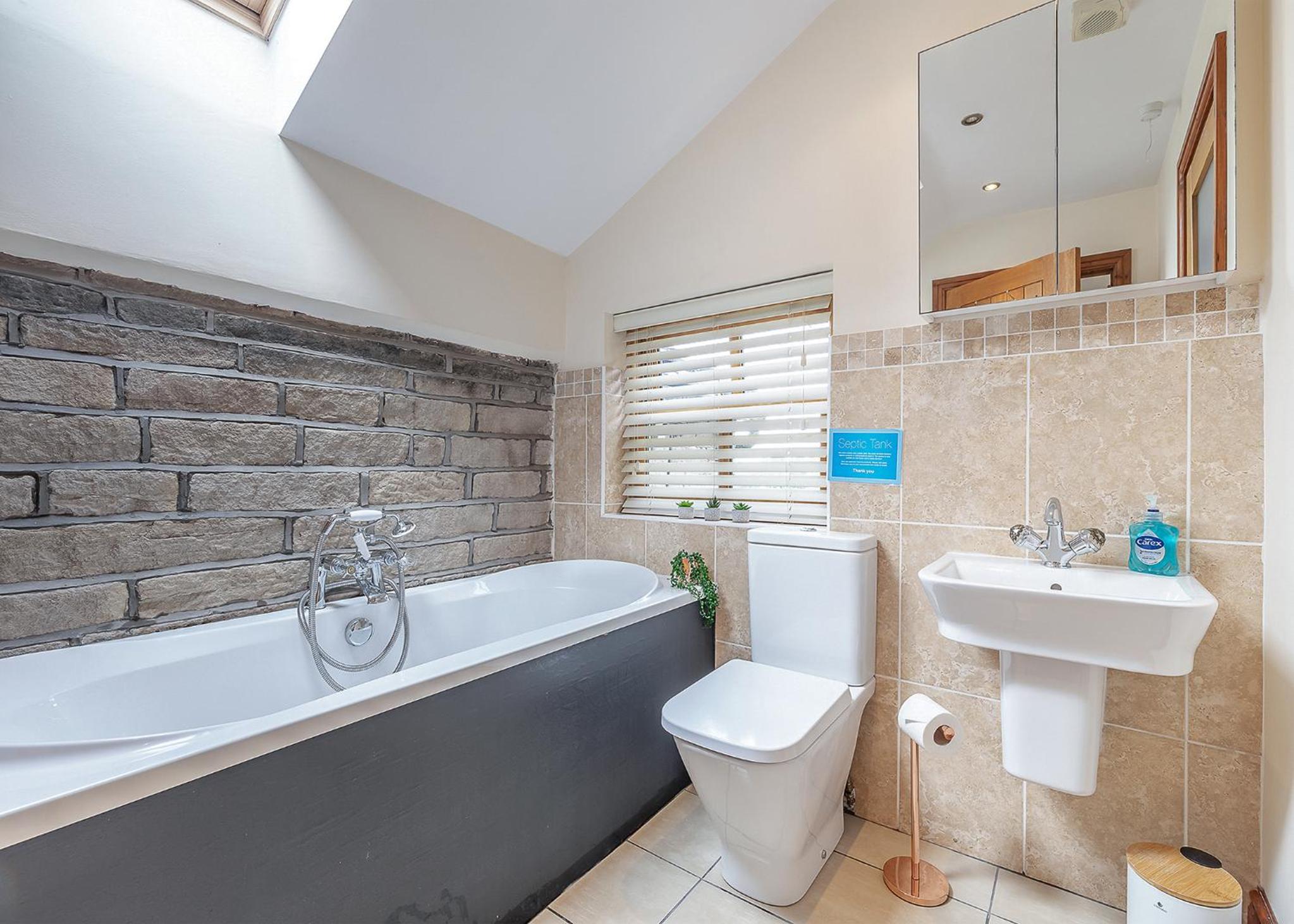 Charlesworth Lodges