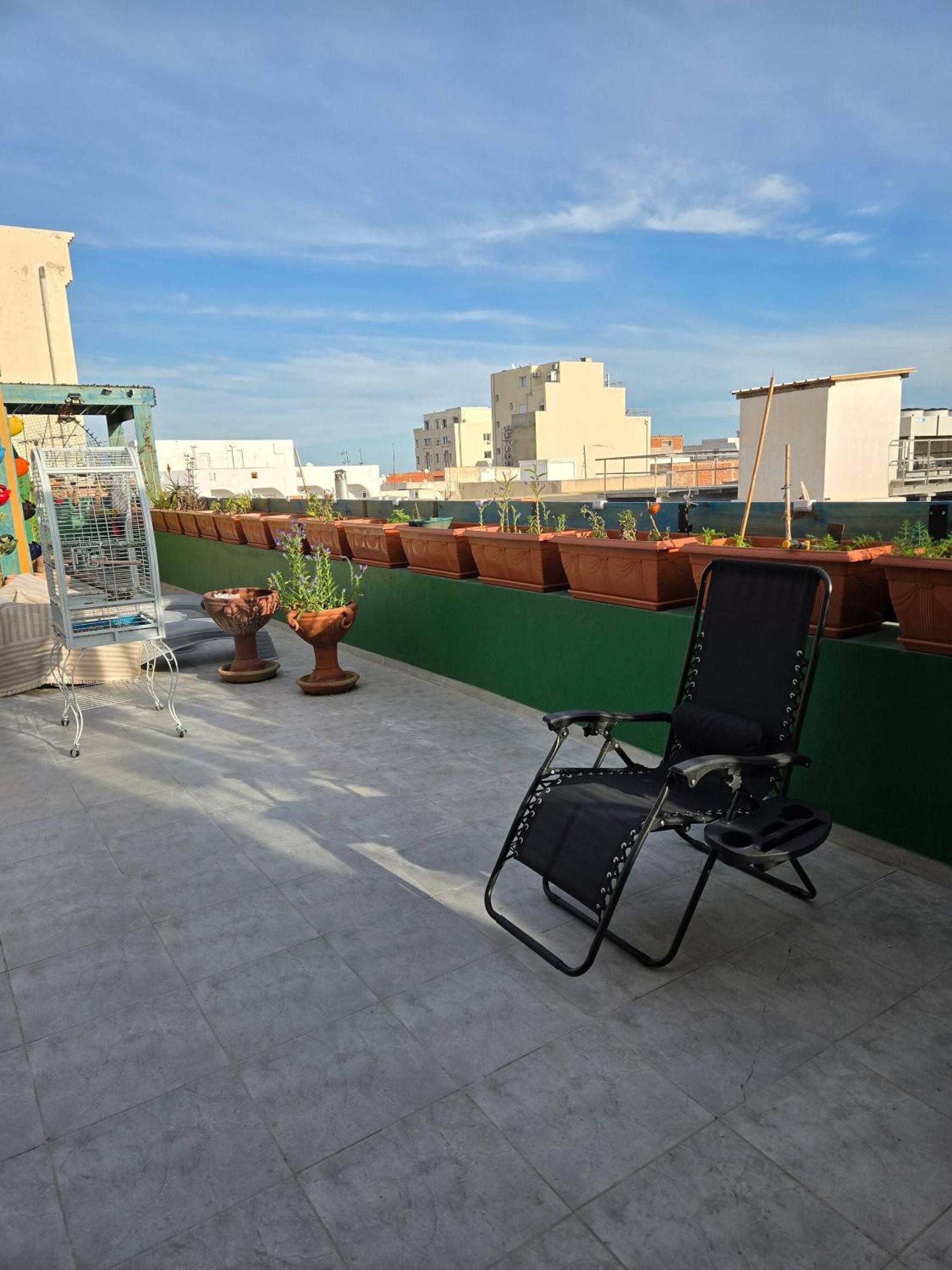 Cozy 1-Bedroom Apartment in Sousse with Outdoor Kitchen and Balcony