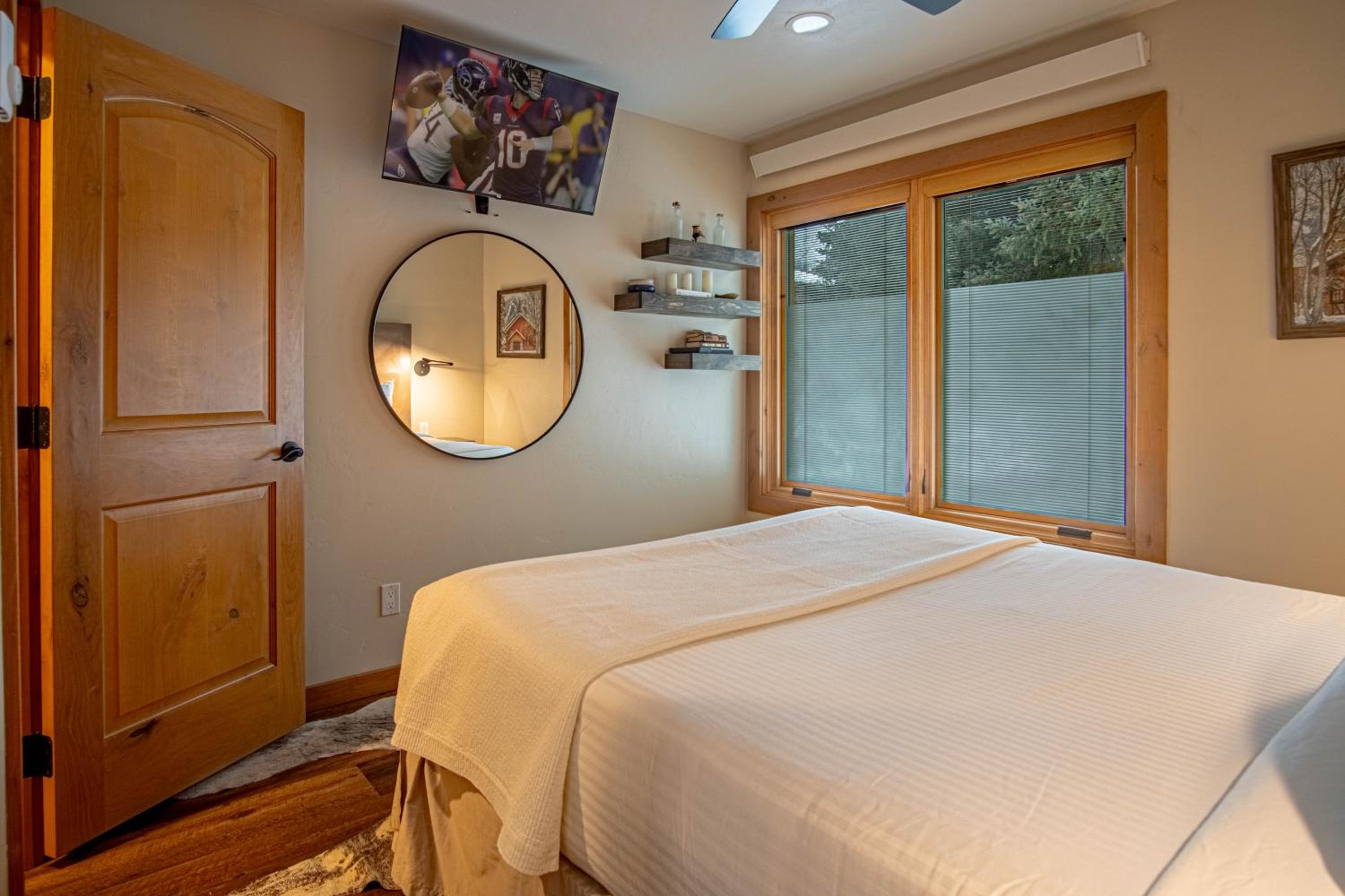 SV131 - Walk to Lifts & Town - Hot Tub & Pool