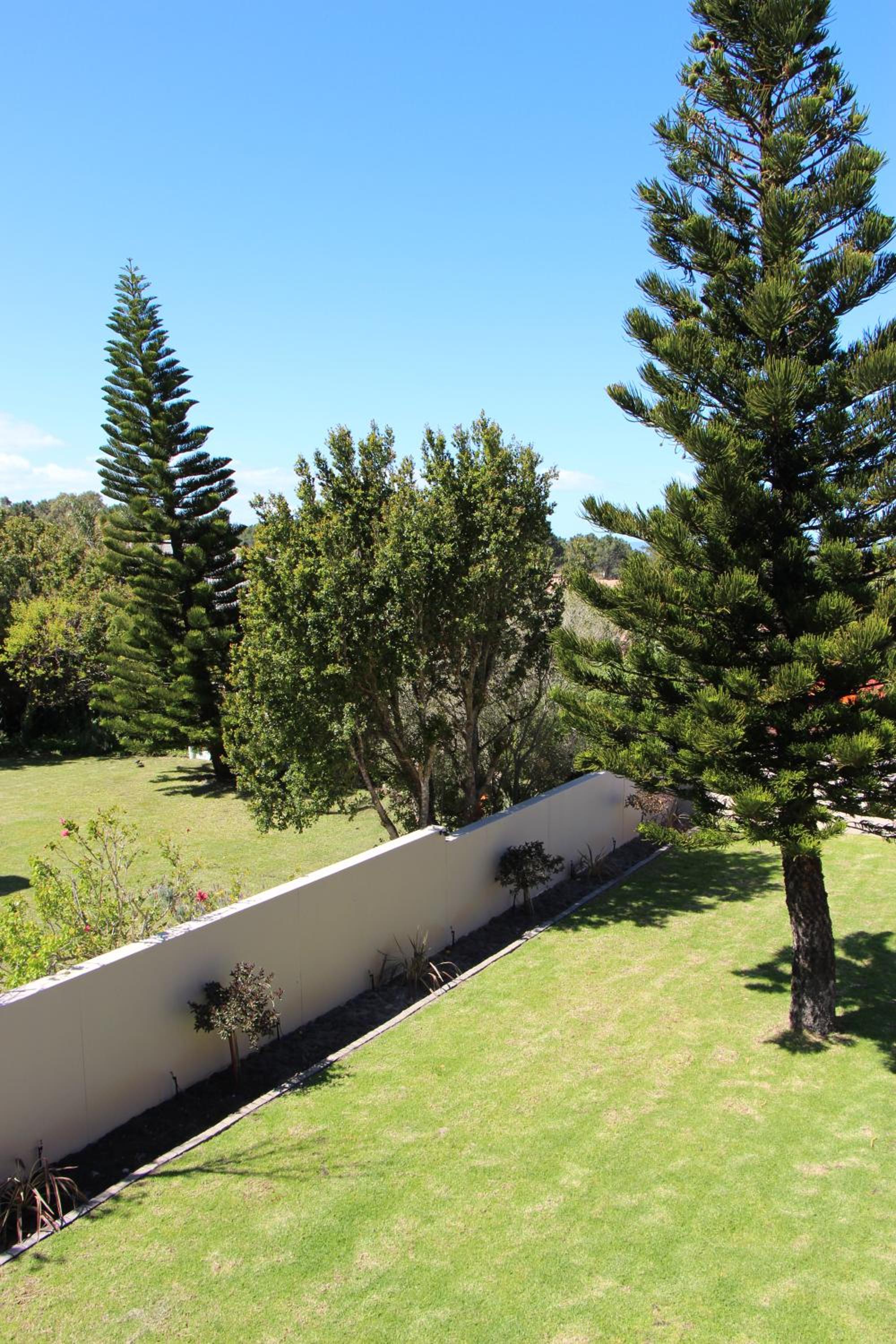 Seaside Hermanus Guest Room view 2