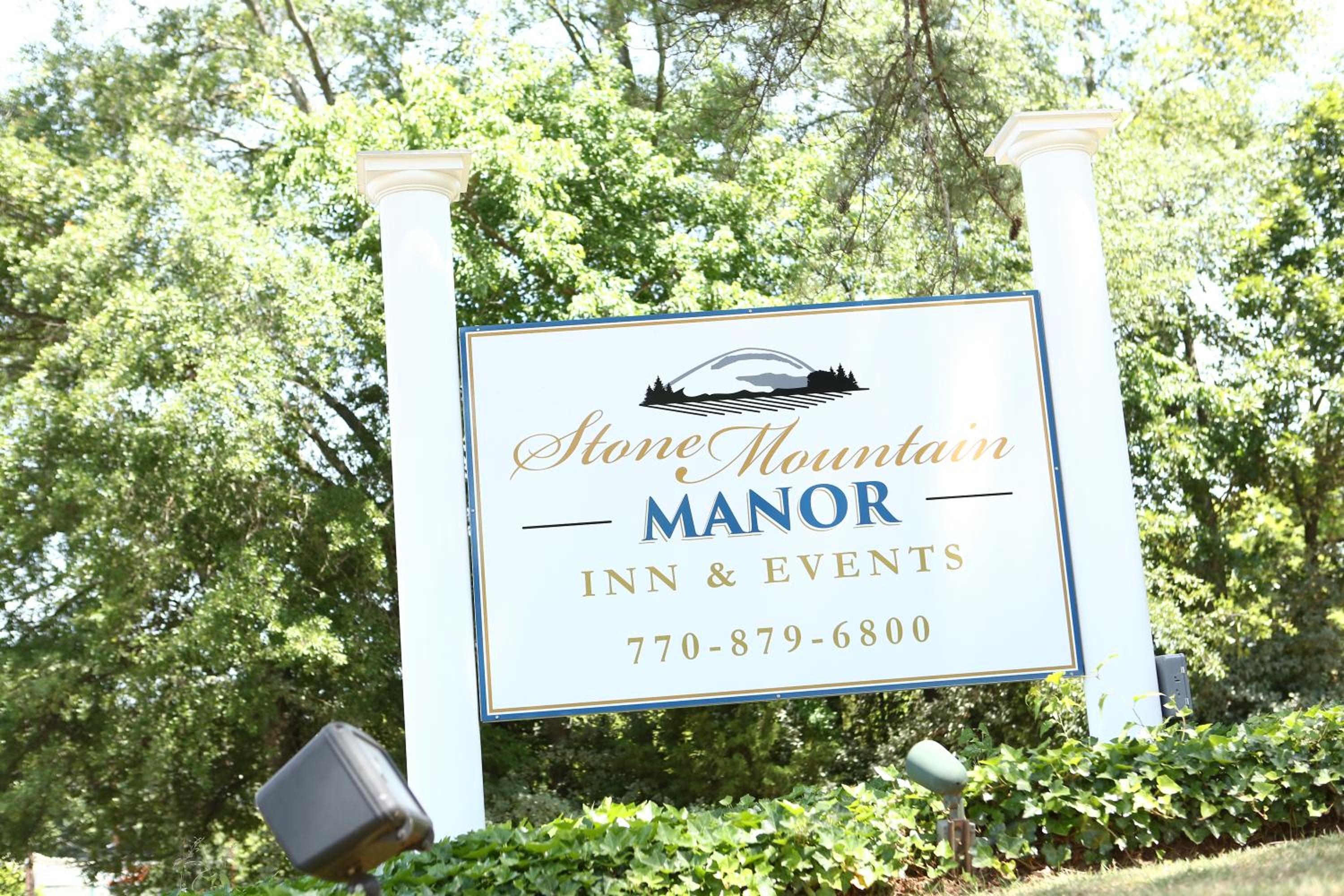 Stone Mountain Manor