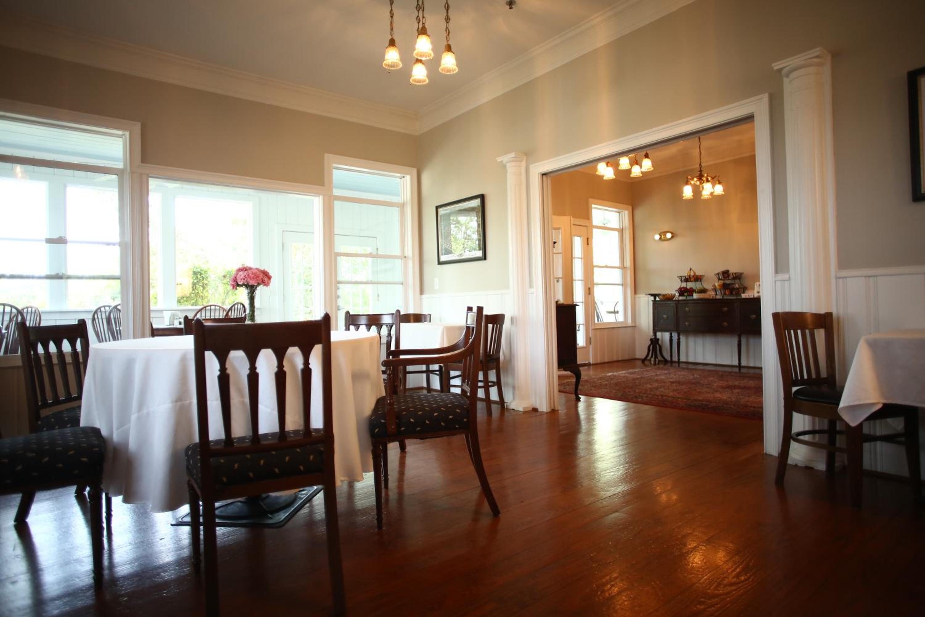 Stone Mountain Manor