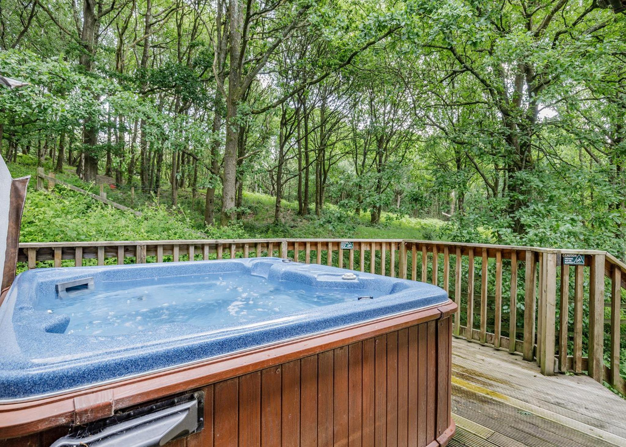 Charlesworth Lodges
