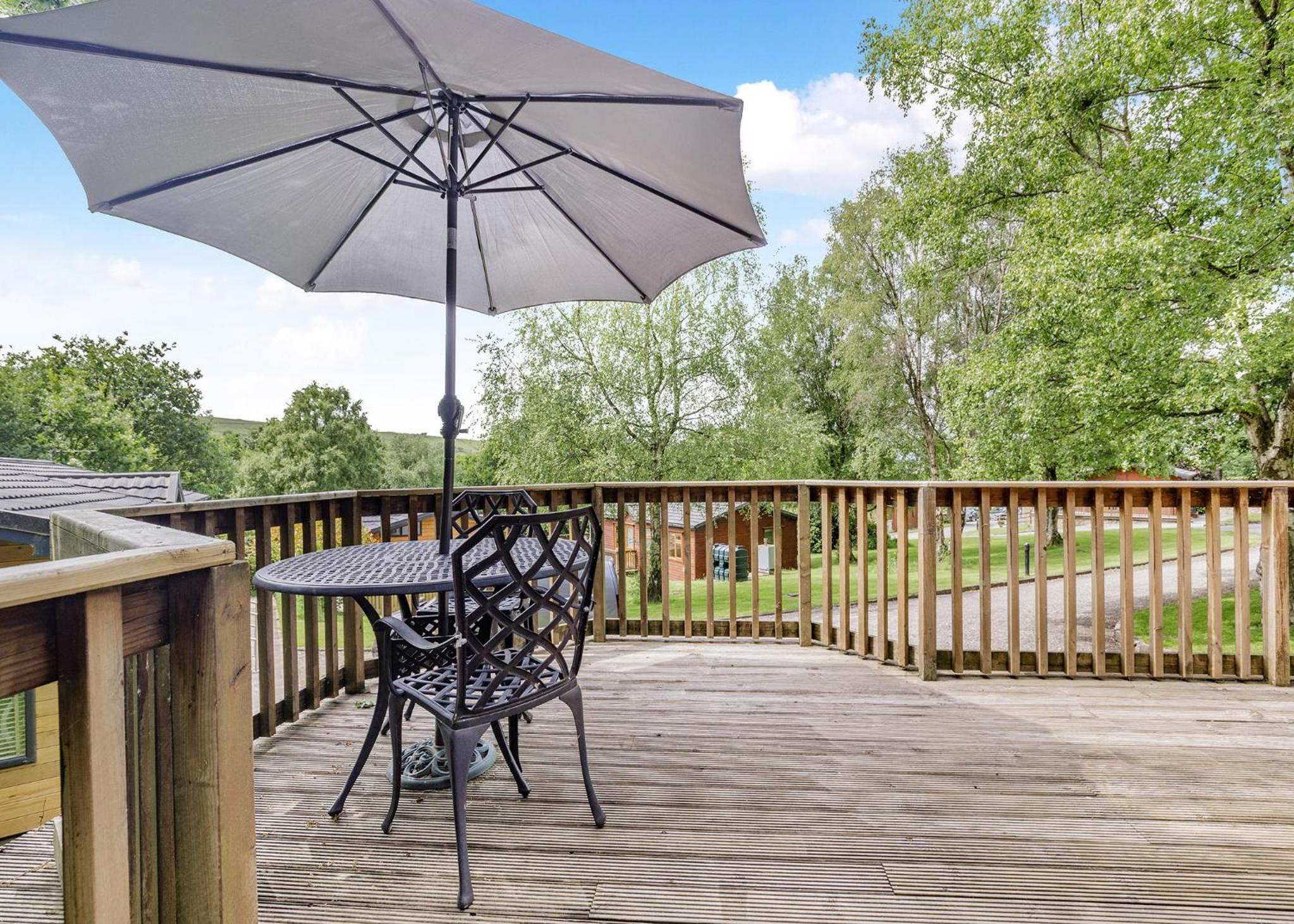 Charlesworth Lodges