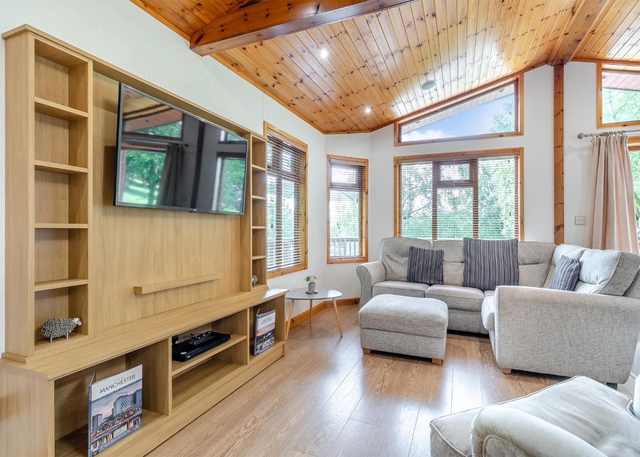 Charlesworth Lodges