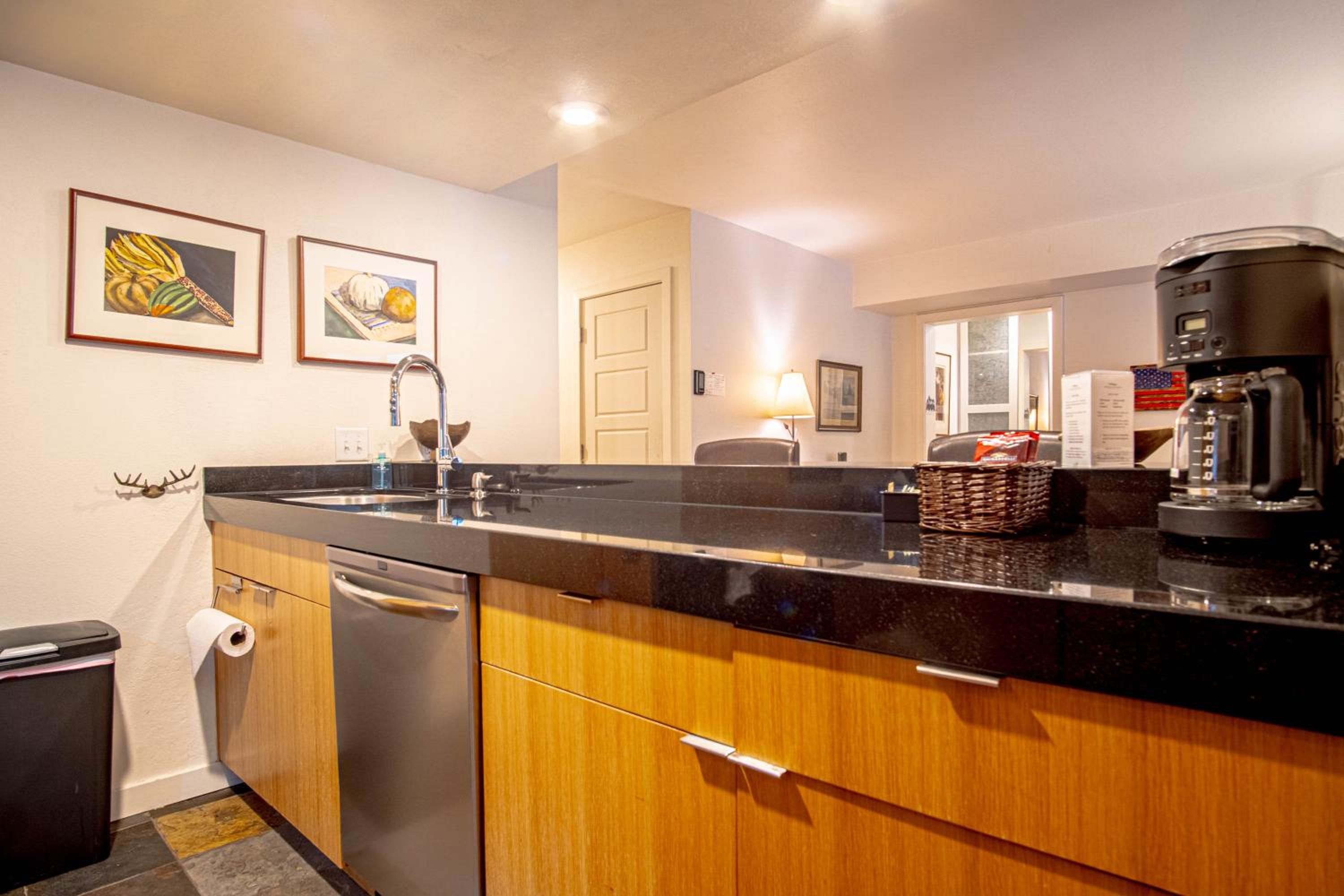 SV139 - Walk to Lifts & Town - Hot Tub & Pool