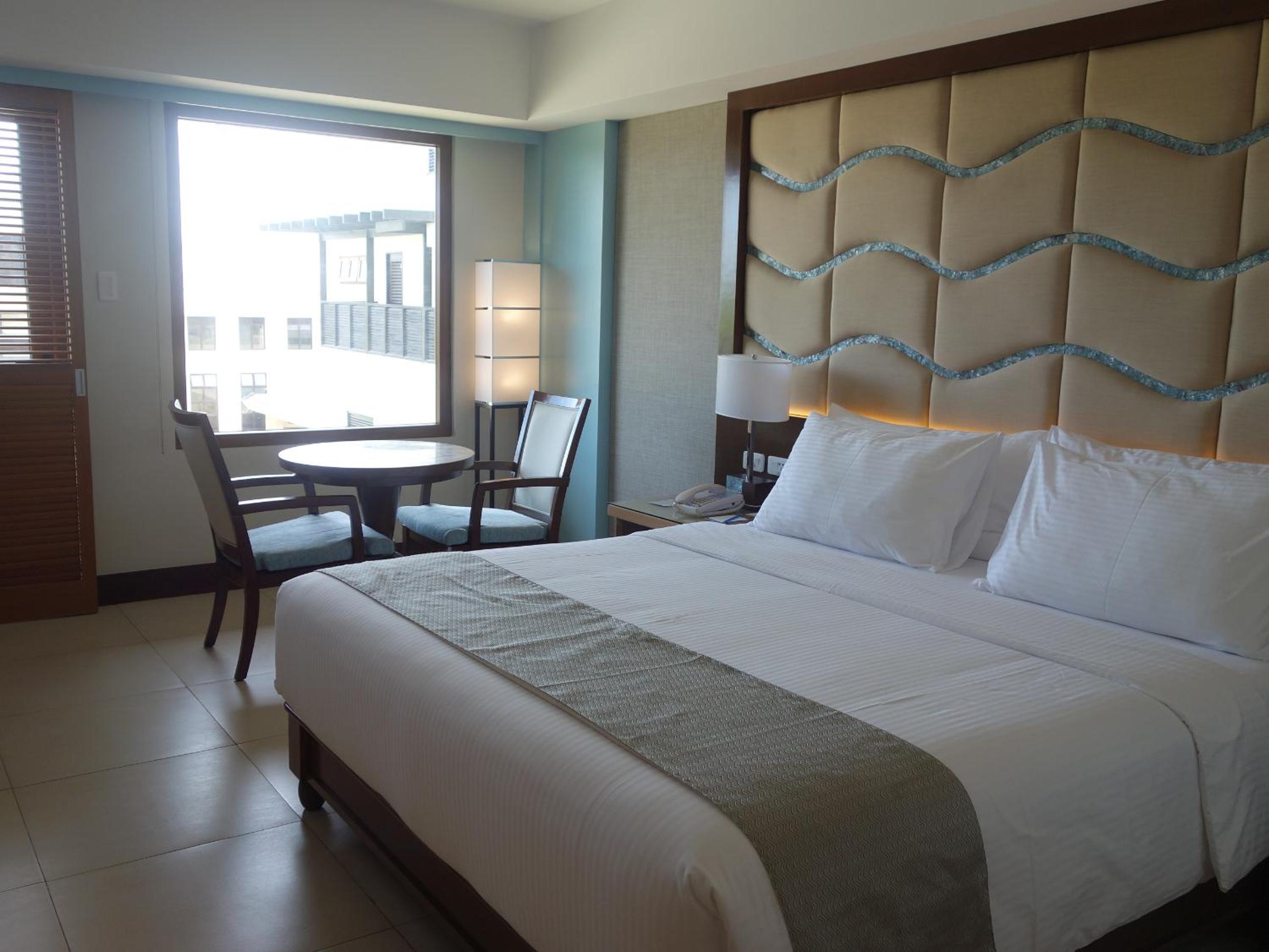 Henann Resort Alona Beach - Image 5