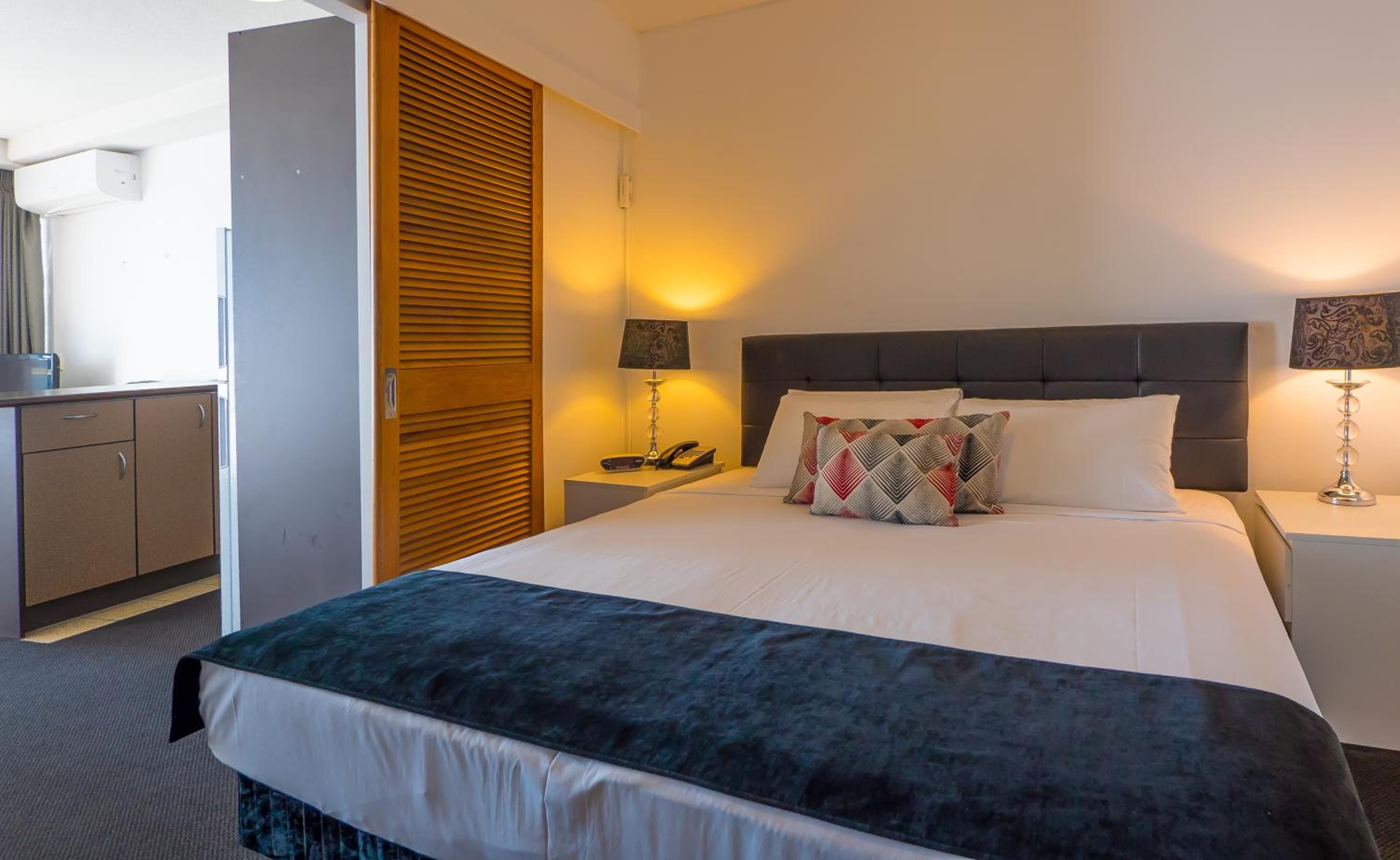Broadbeach Savannah Resort