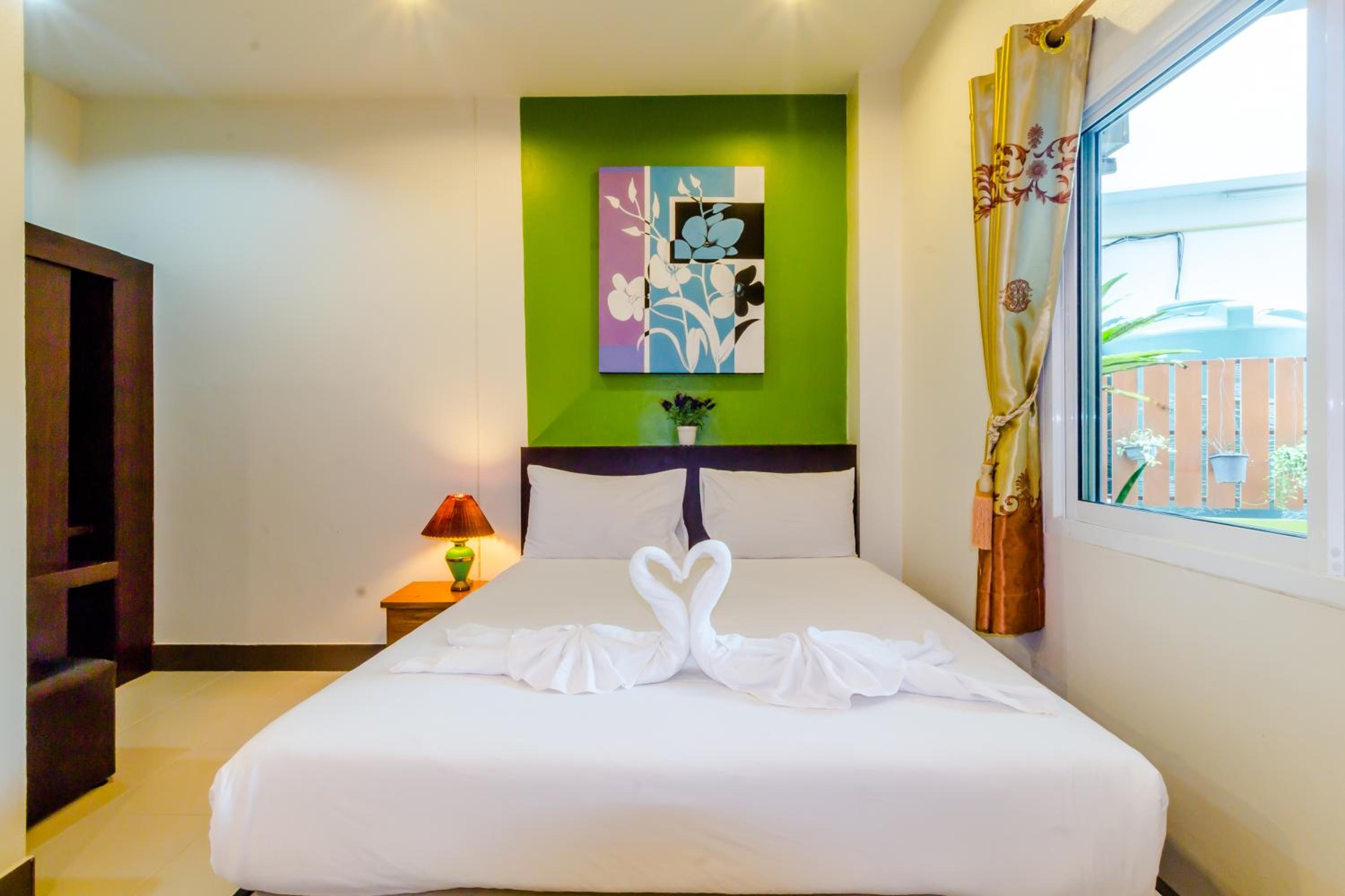 Baan Yuyen Karon Guesthouse