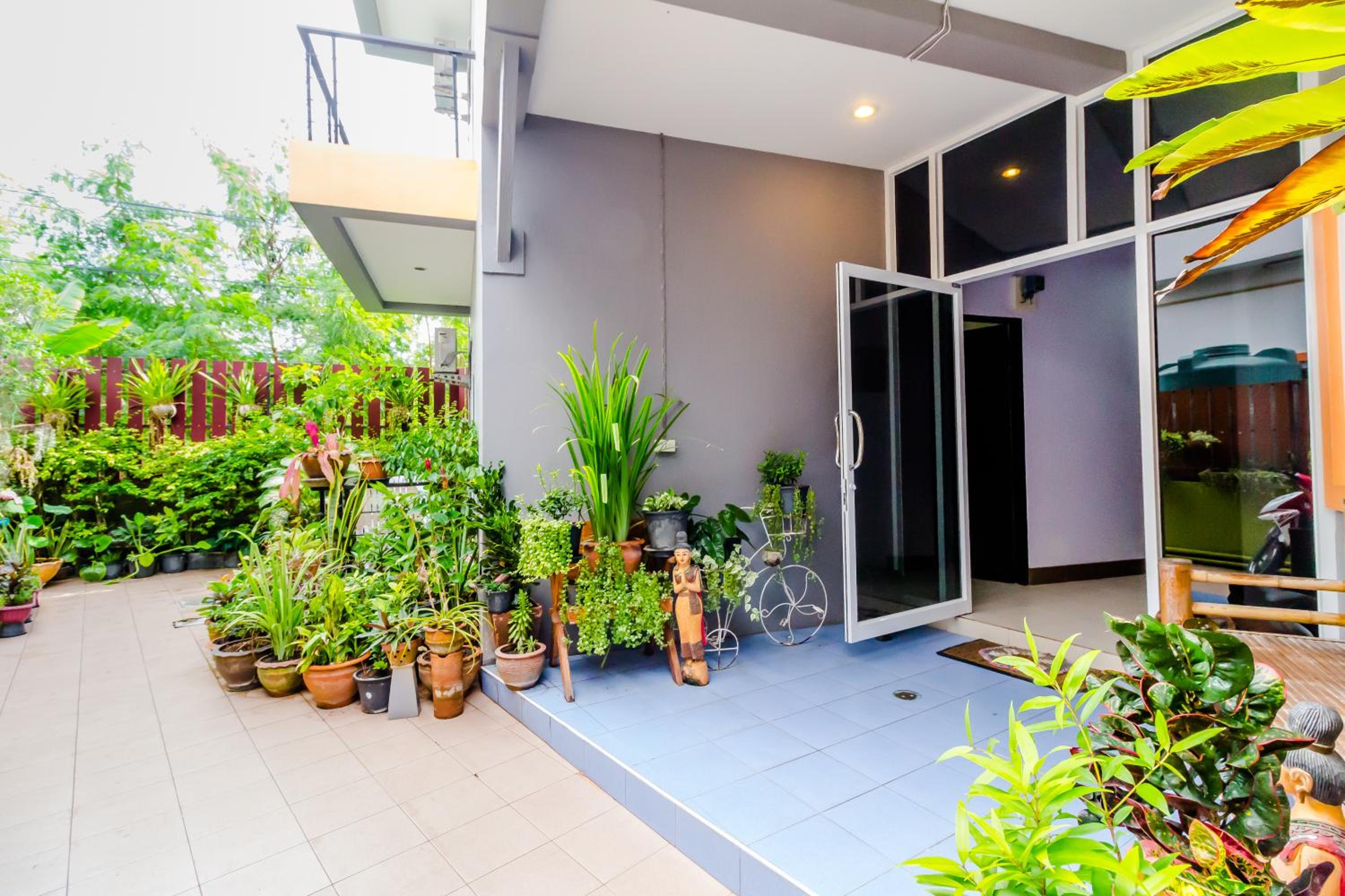 Baan Yuyen Karon Guesthouse