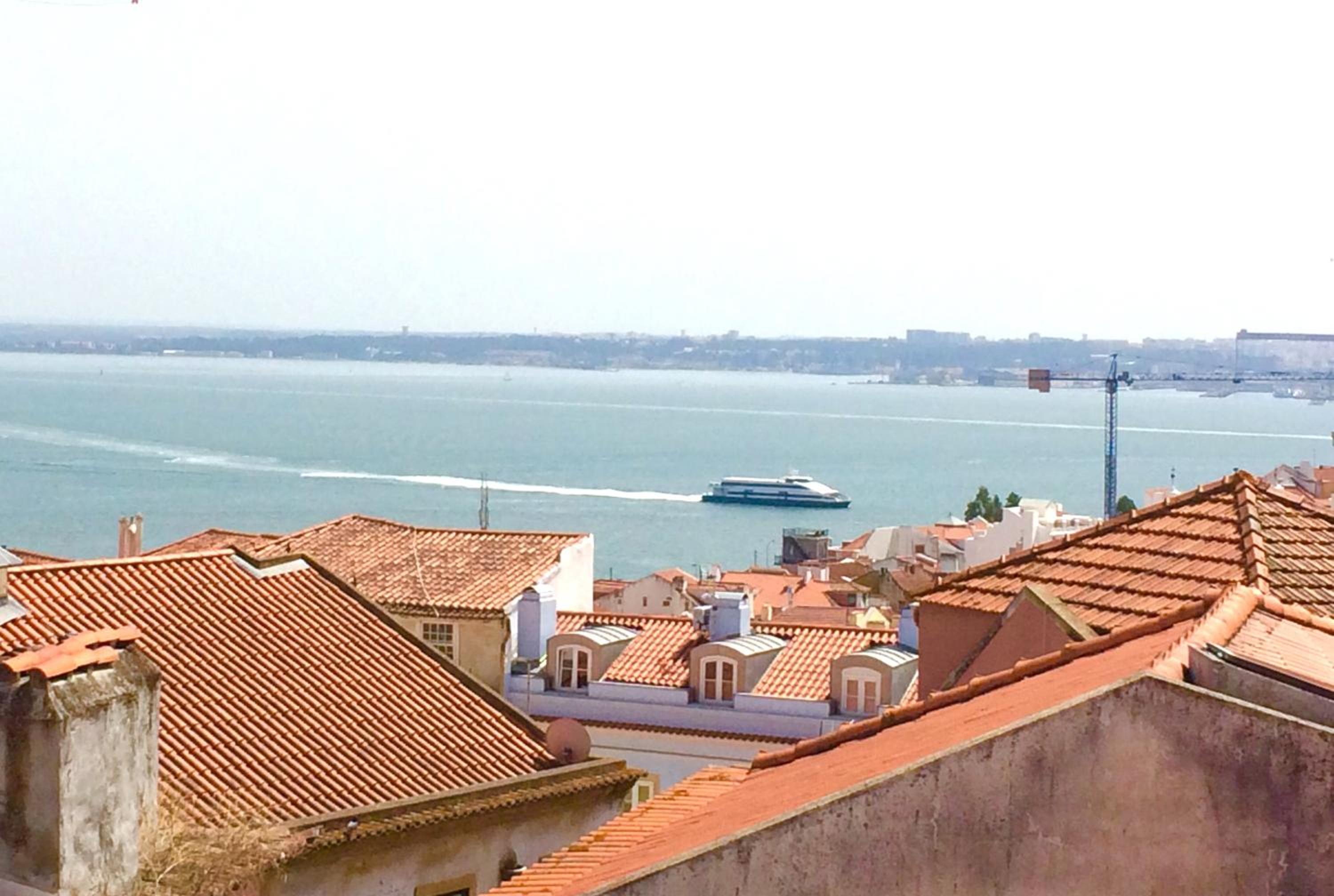 LisboAlfama 3. Amazing river view!