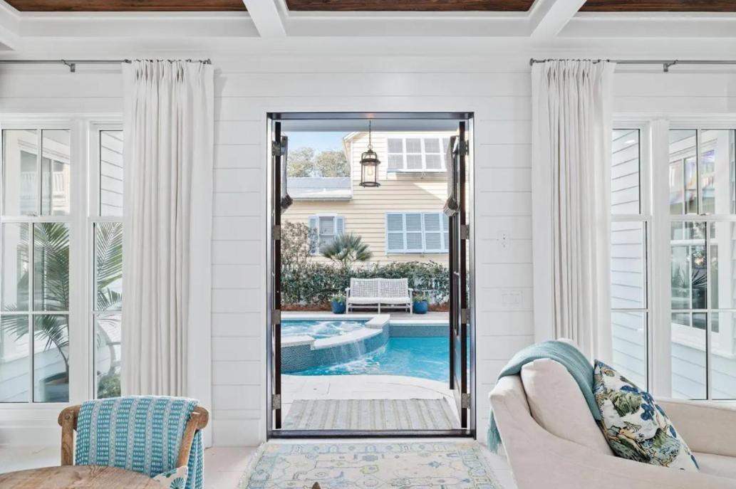 Sea La Vie Seaside Main House