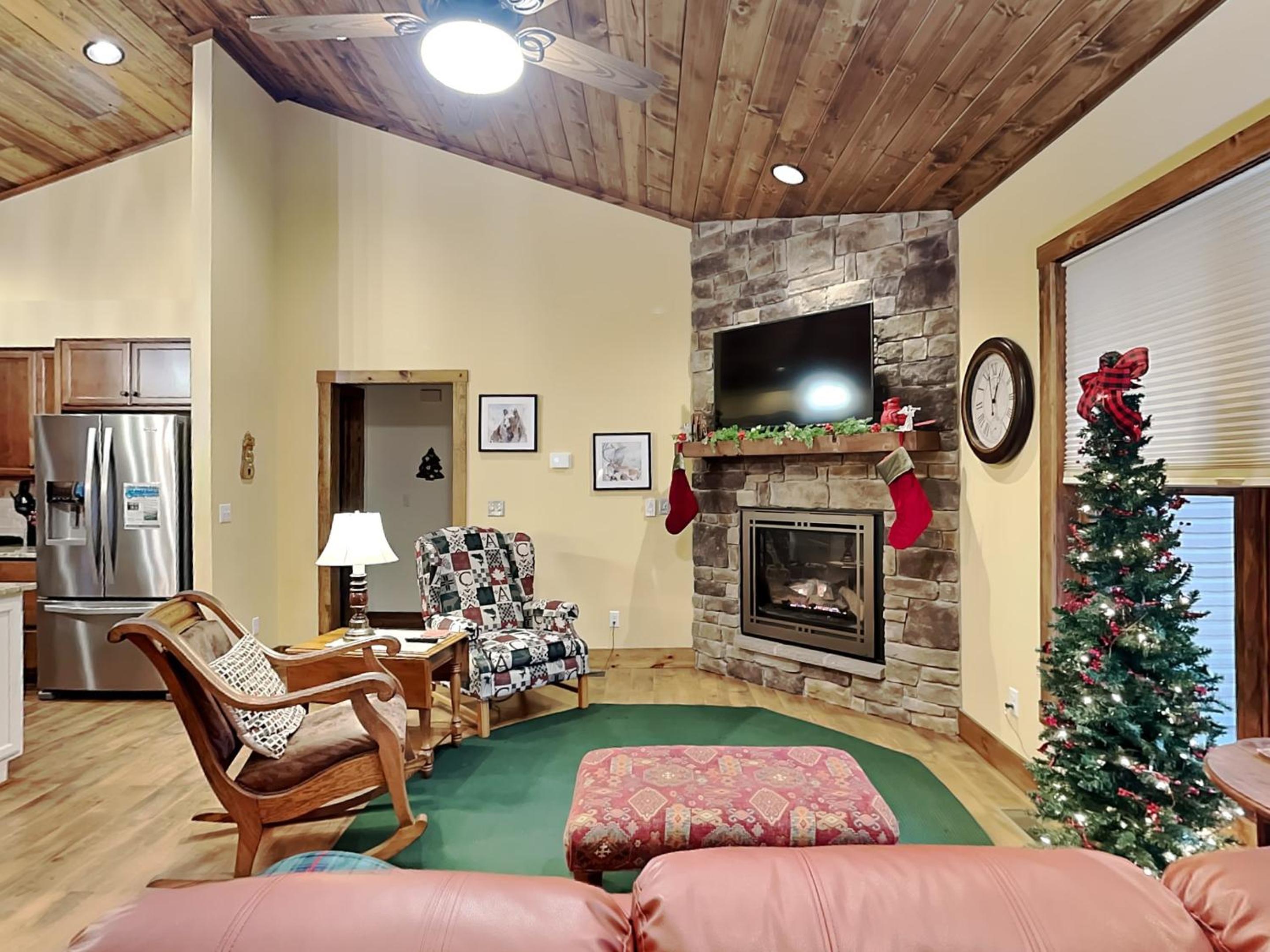 Buzzy Bee Lodge