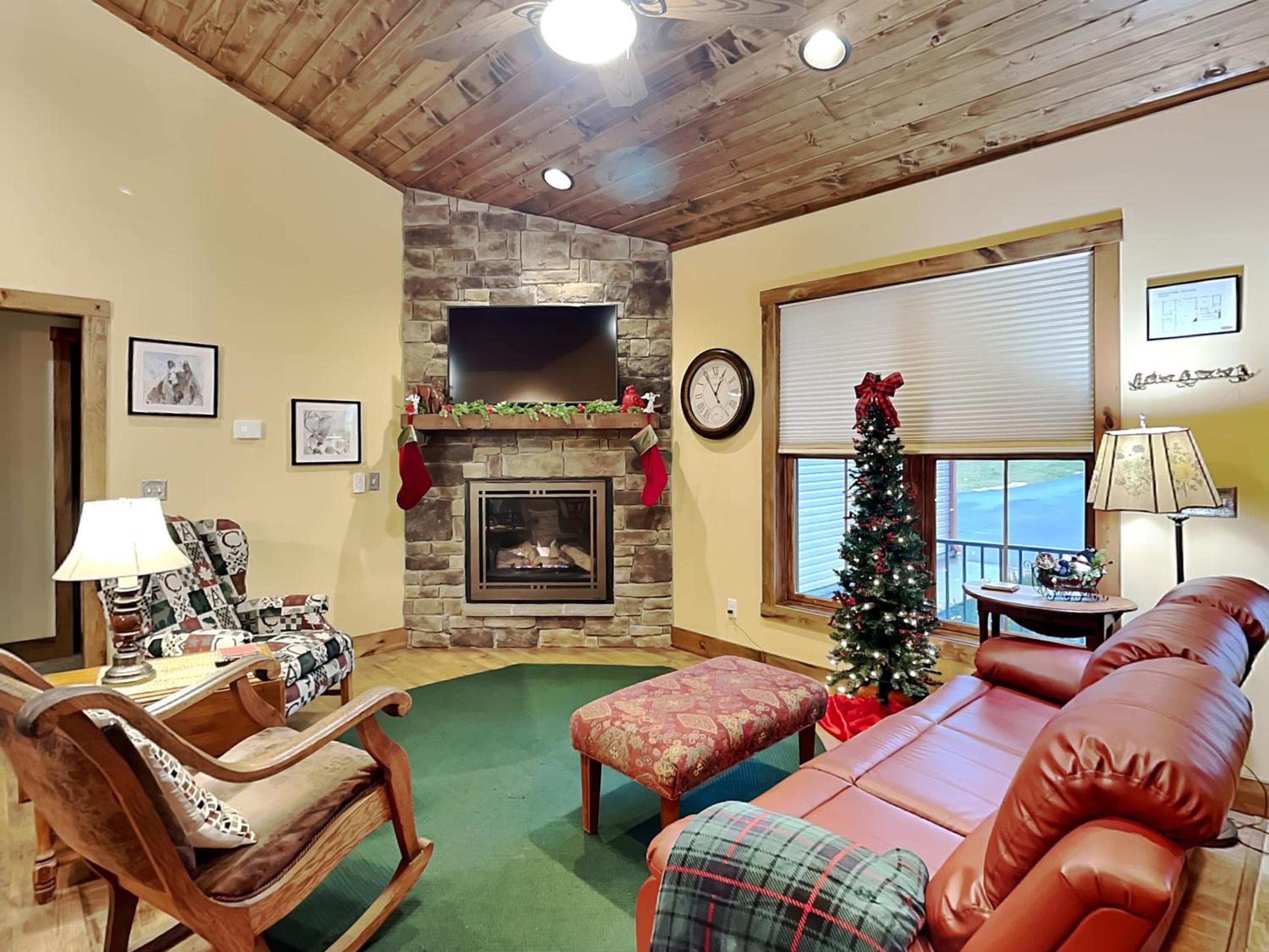 Buzzy Bee Lodge