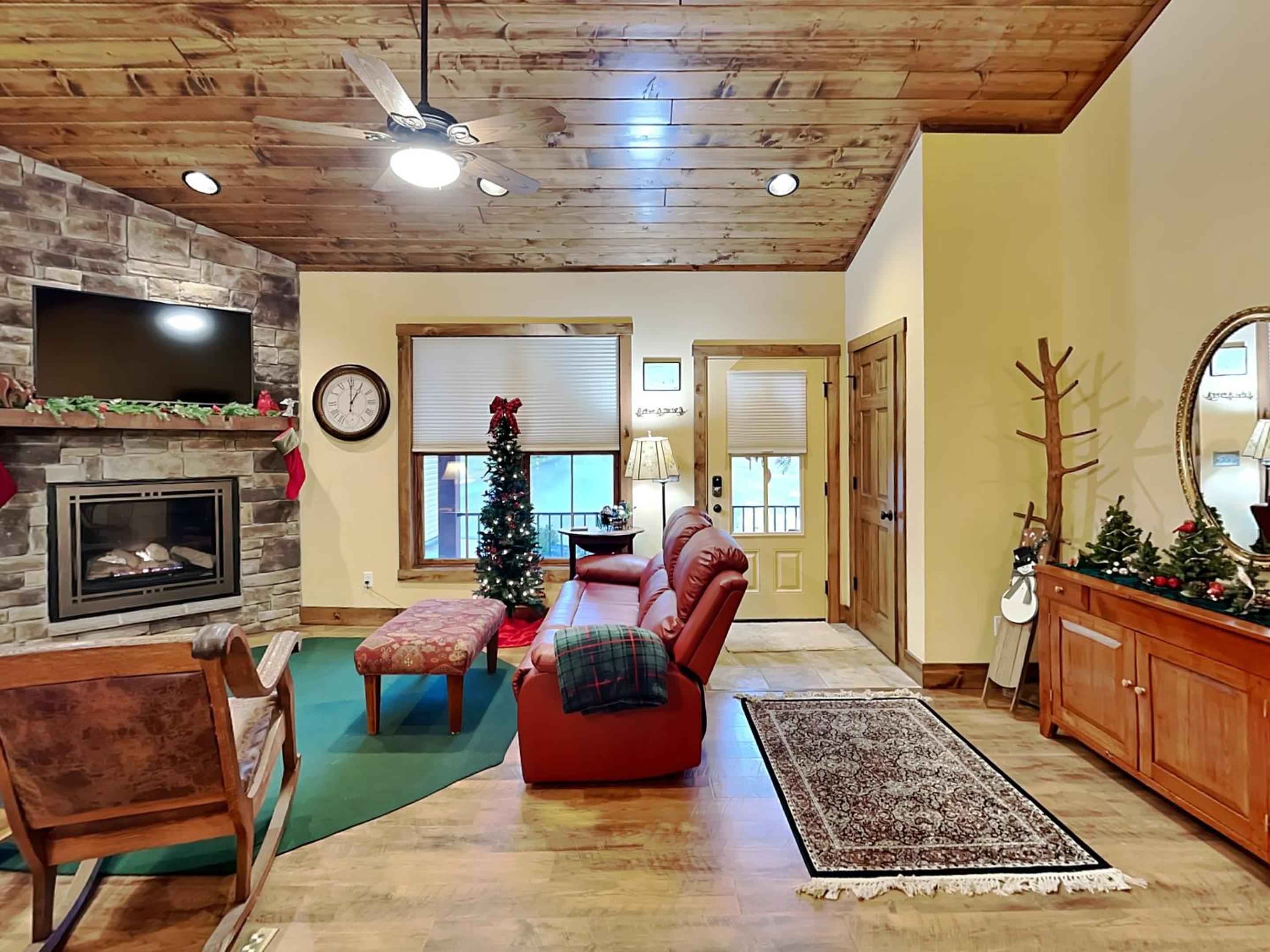 Buzzy Bee Lodge