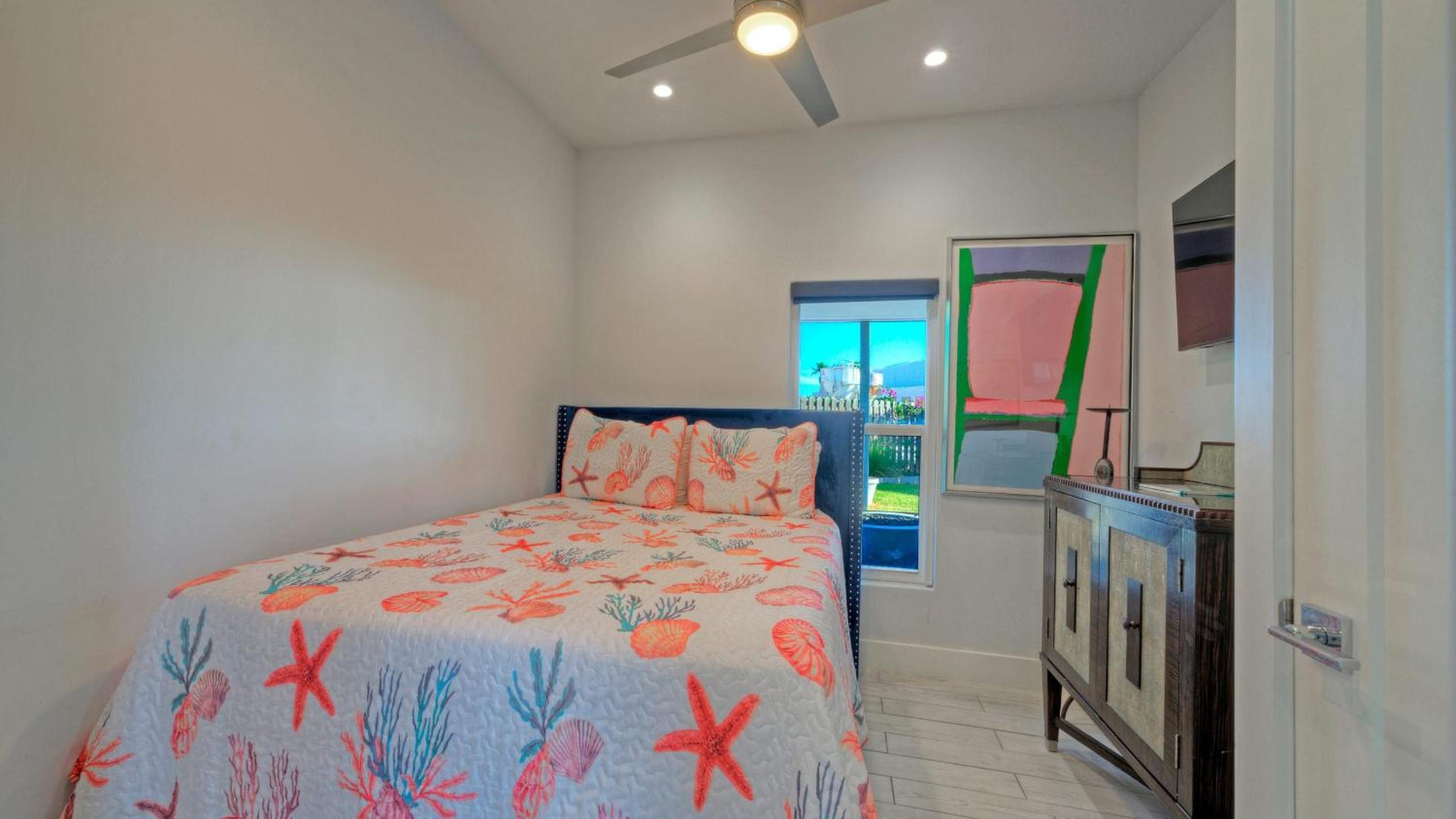 4 Homes Sleeps 17 Firepit Walkable Location Spanish Village