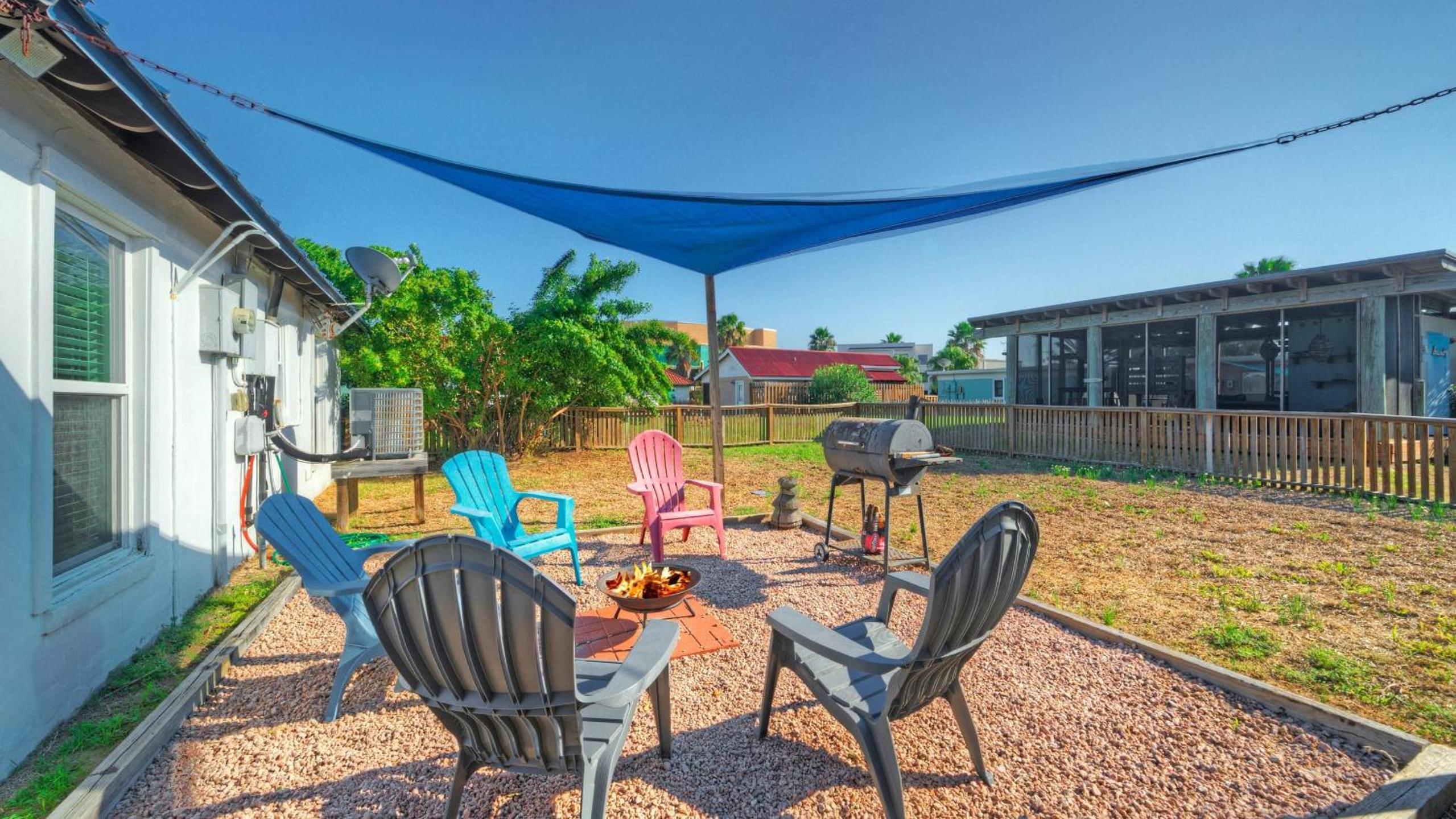 4 Homes Sleeps 17 Firepit Walkable Location Spanish Village
