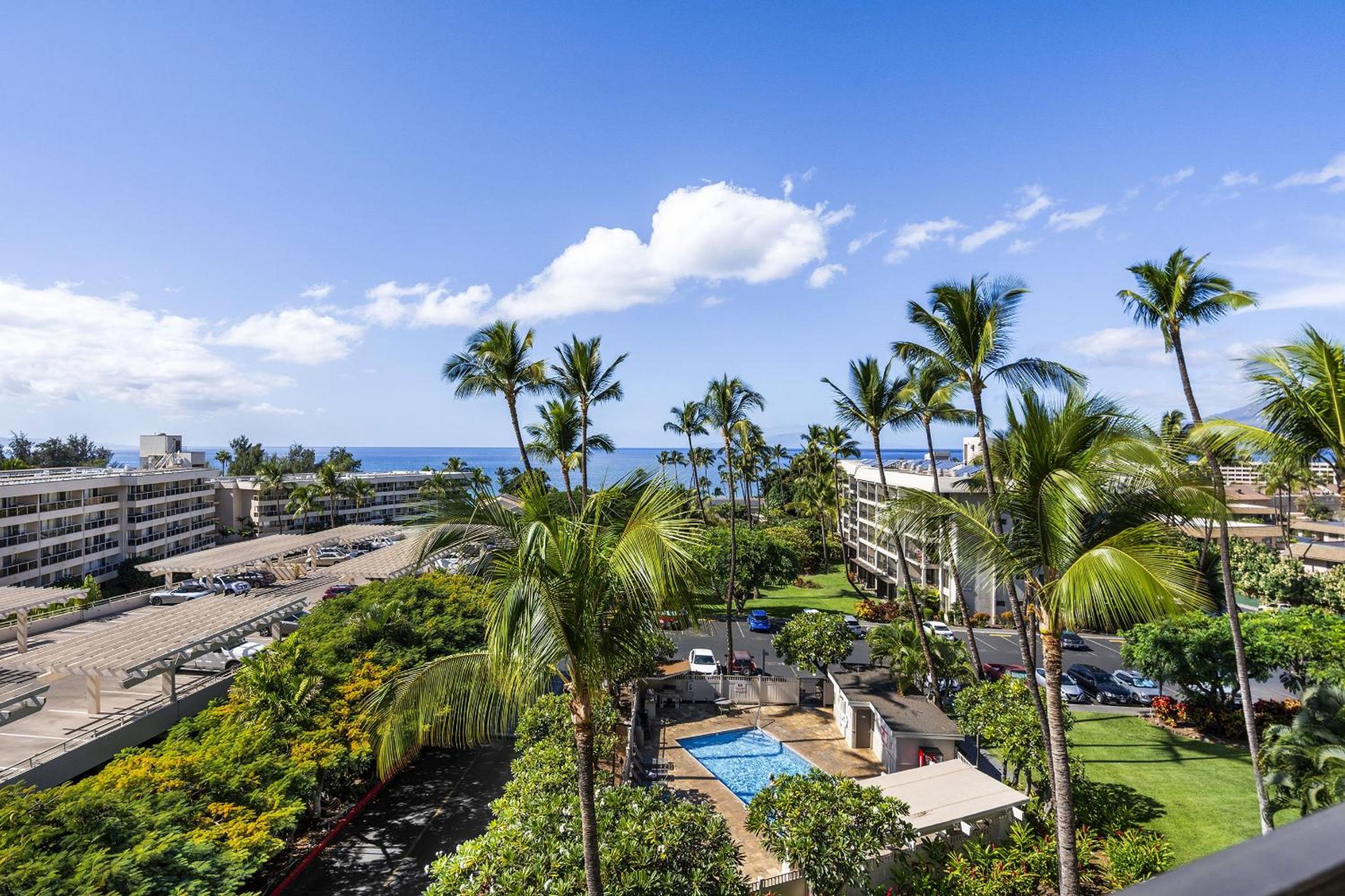 Kihei Akahi D-515: Newly Renovated Ocean View, No Carpet, 3 Zone Split AC, Wi-Fi
