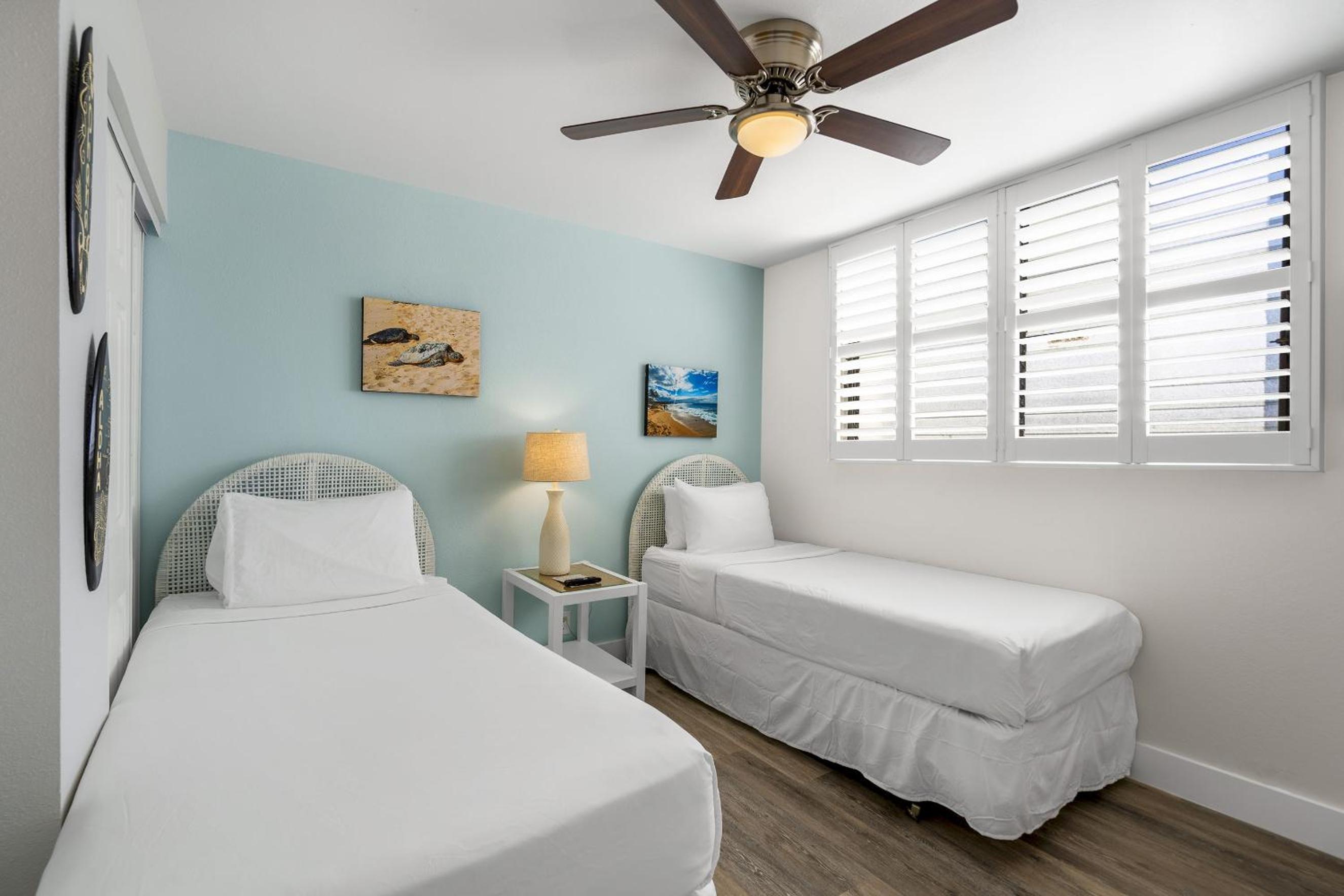 Kihei Akahi D-515: Newly Renovated Ocean View, No Carpet, 3 Zone Split AC, Wi-Fi