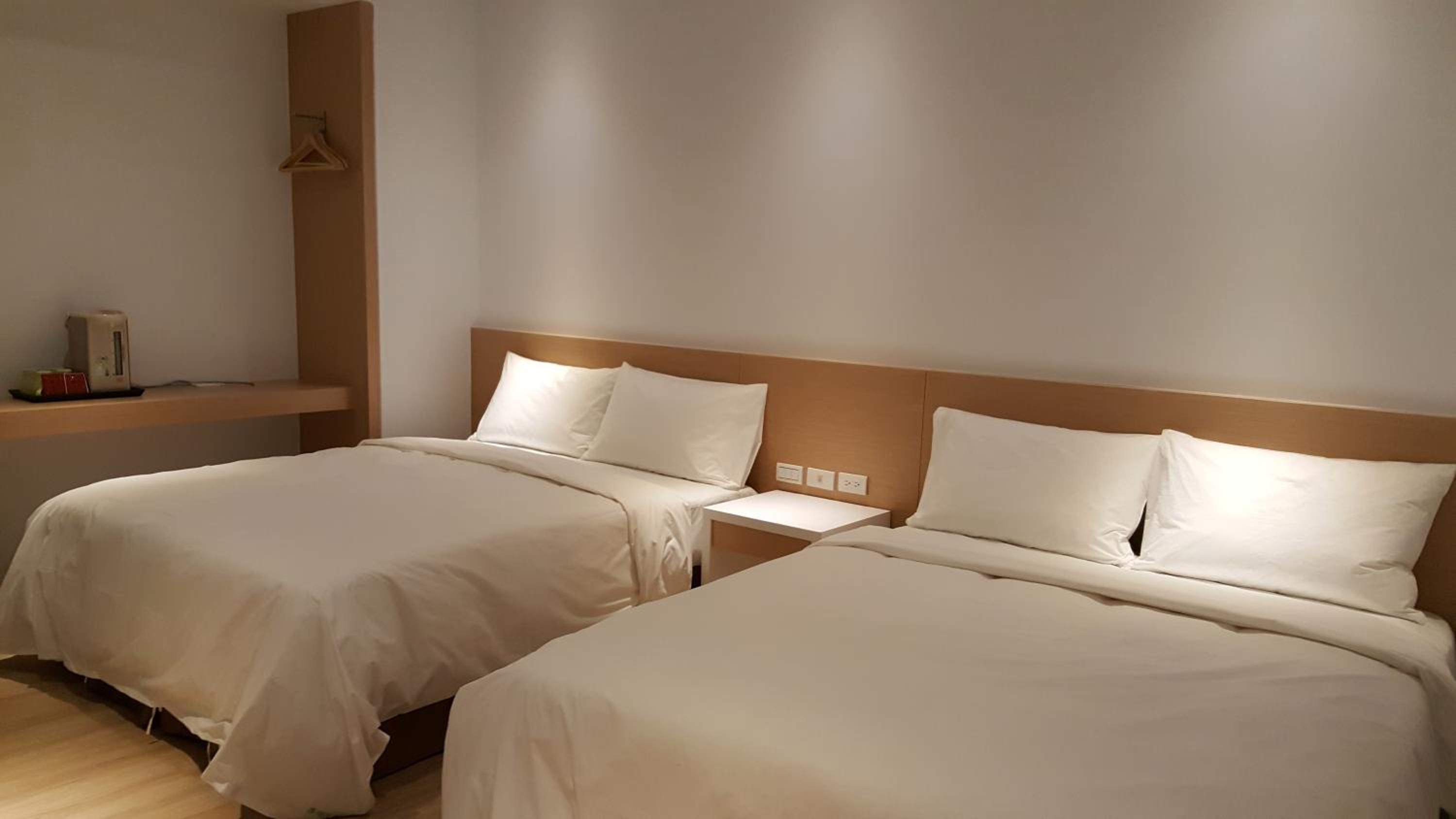 Ze Hu B&B