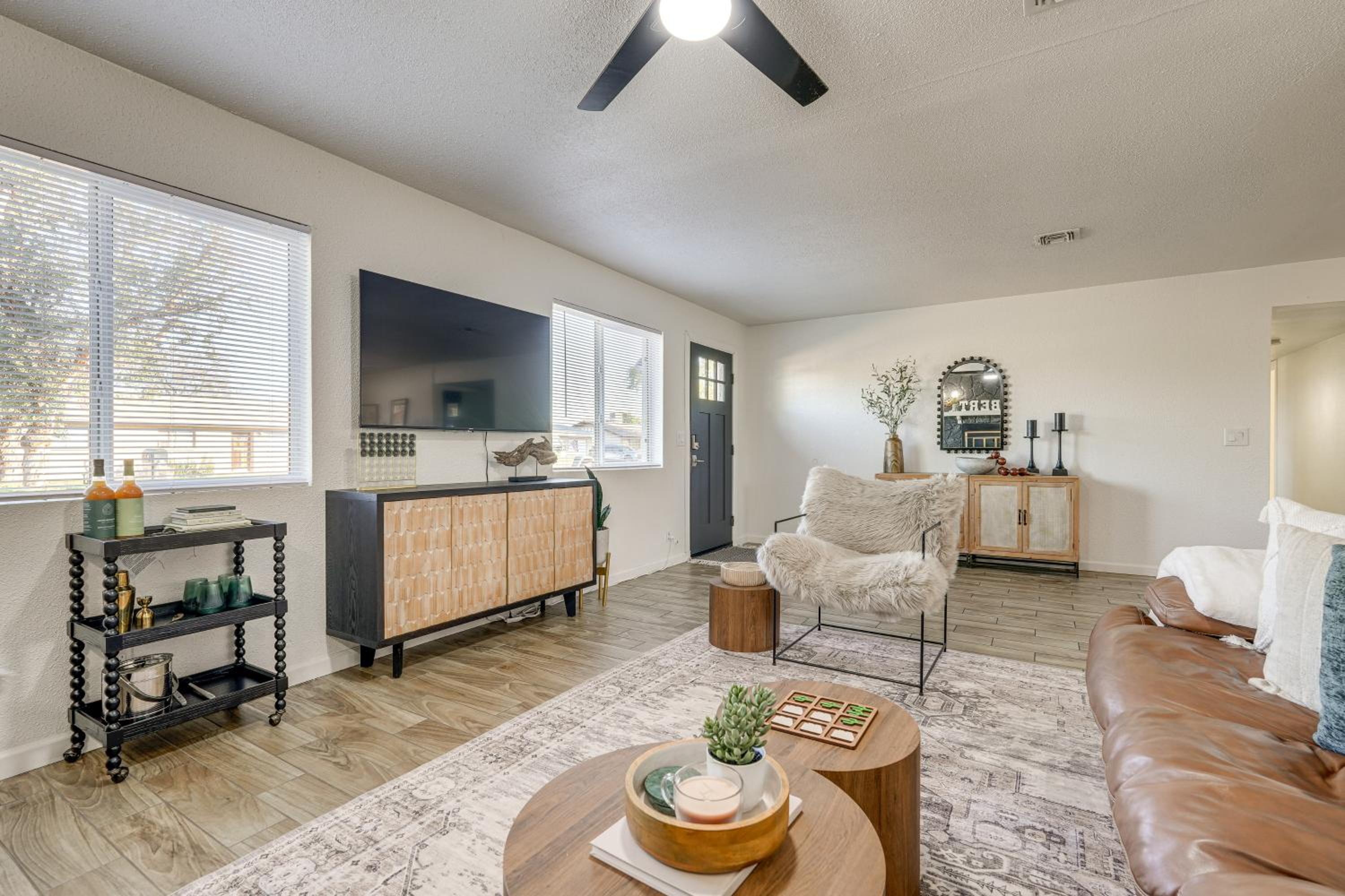 Easy Walk to Dtwn Gilbert, Family-Friendly Oasis!