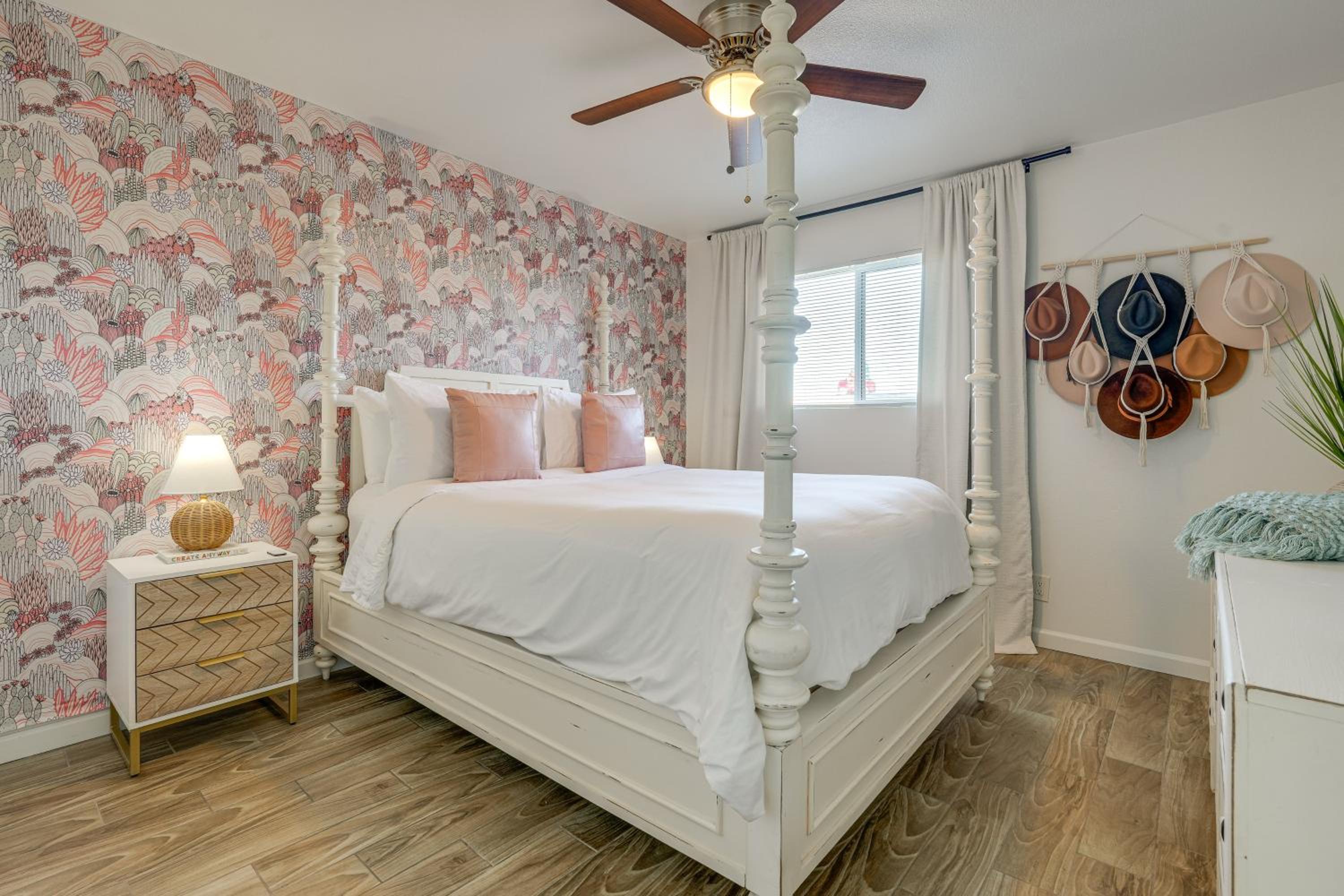 Easy Walk to Dtwn Gilbert, Family-Friendly Oasis!