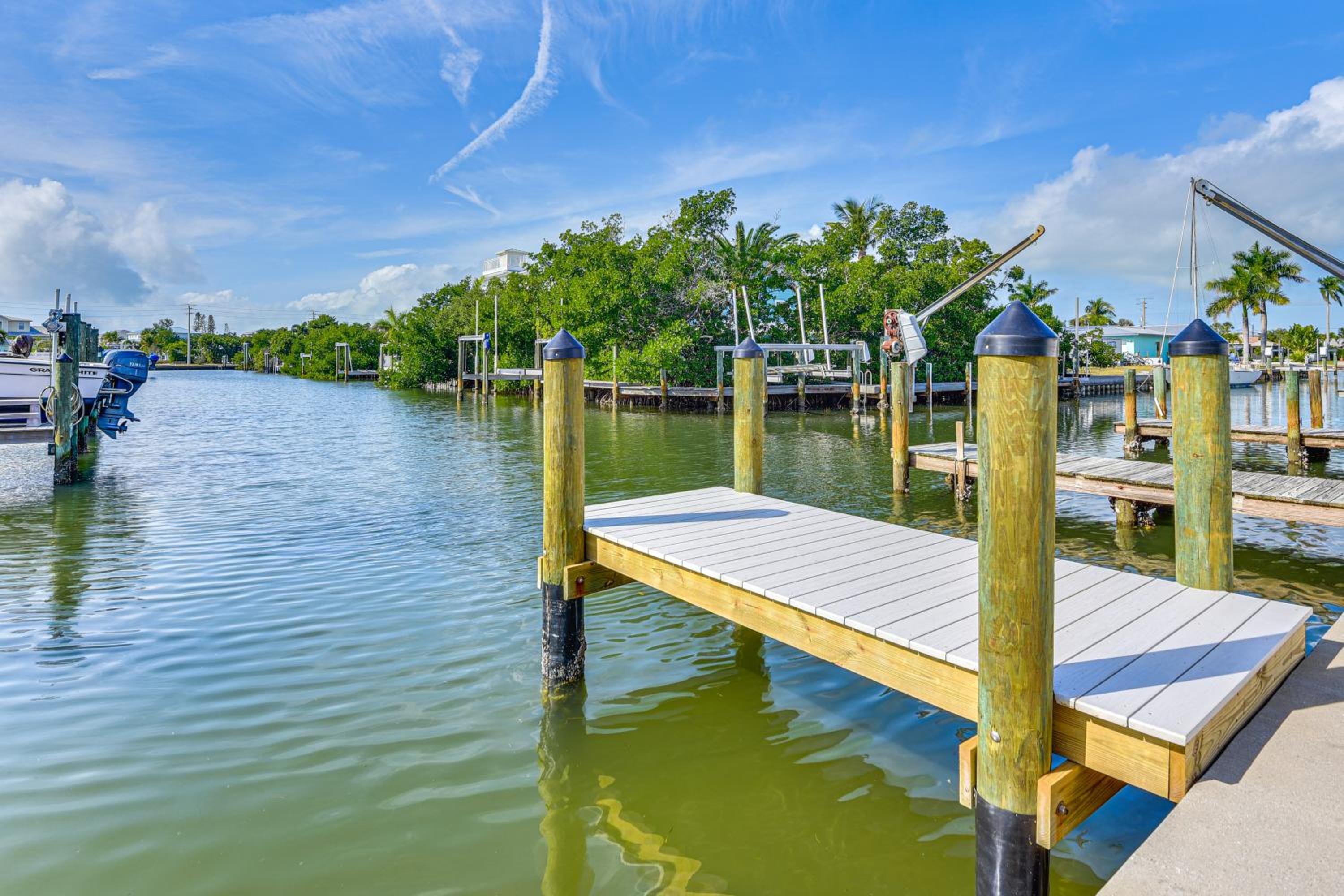 Near Beaches Waterfront Gem in Anna Maria Island!