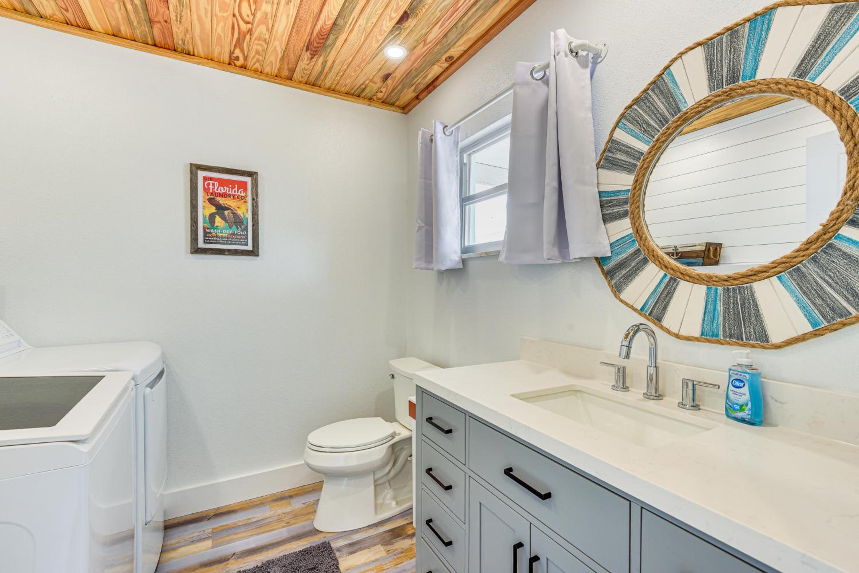 Near Beaches Waterfront Gem in Anna Maria Island!