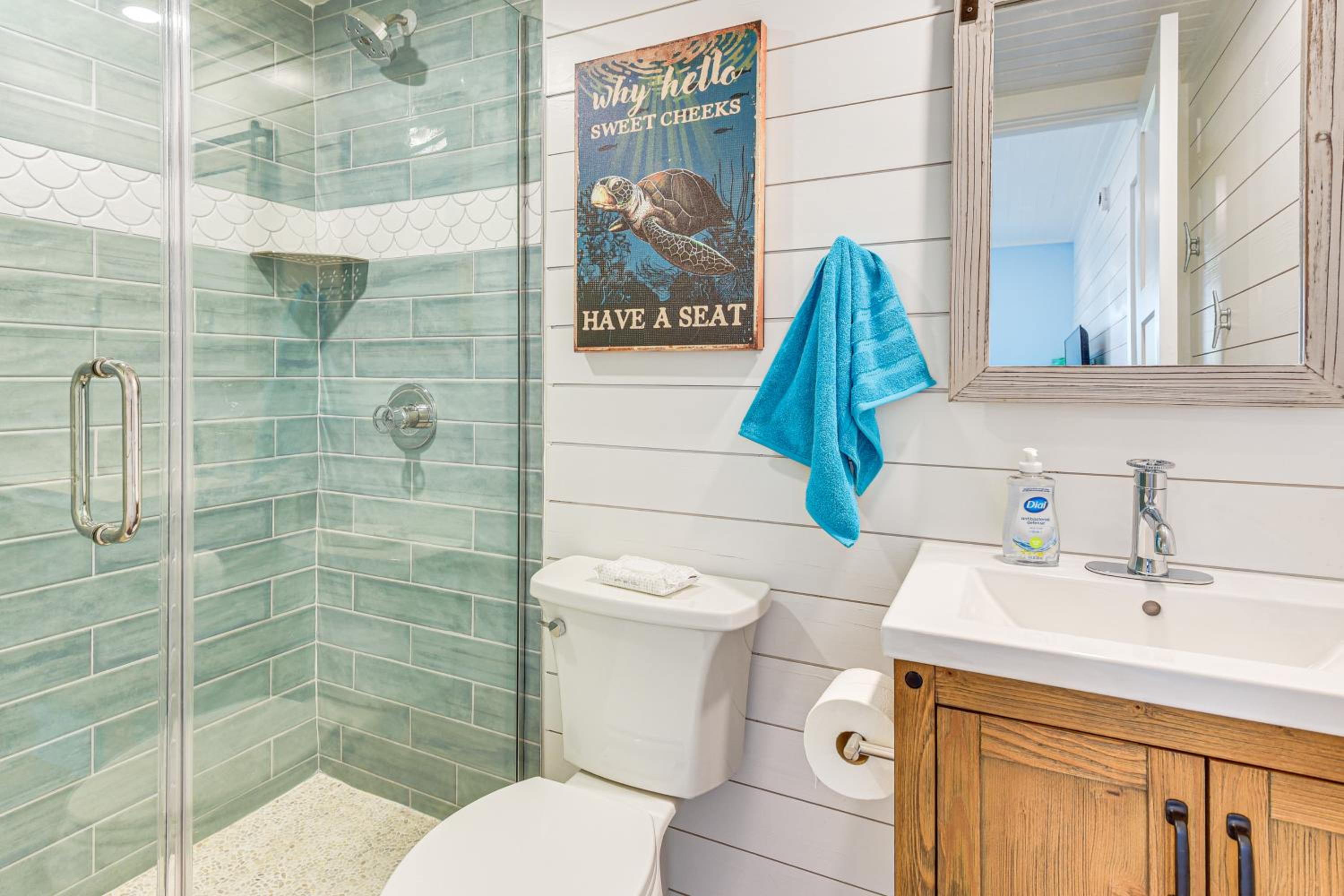 Near Beaches Waterfront Gem in Anna Maria Island!