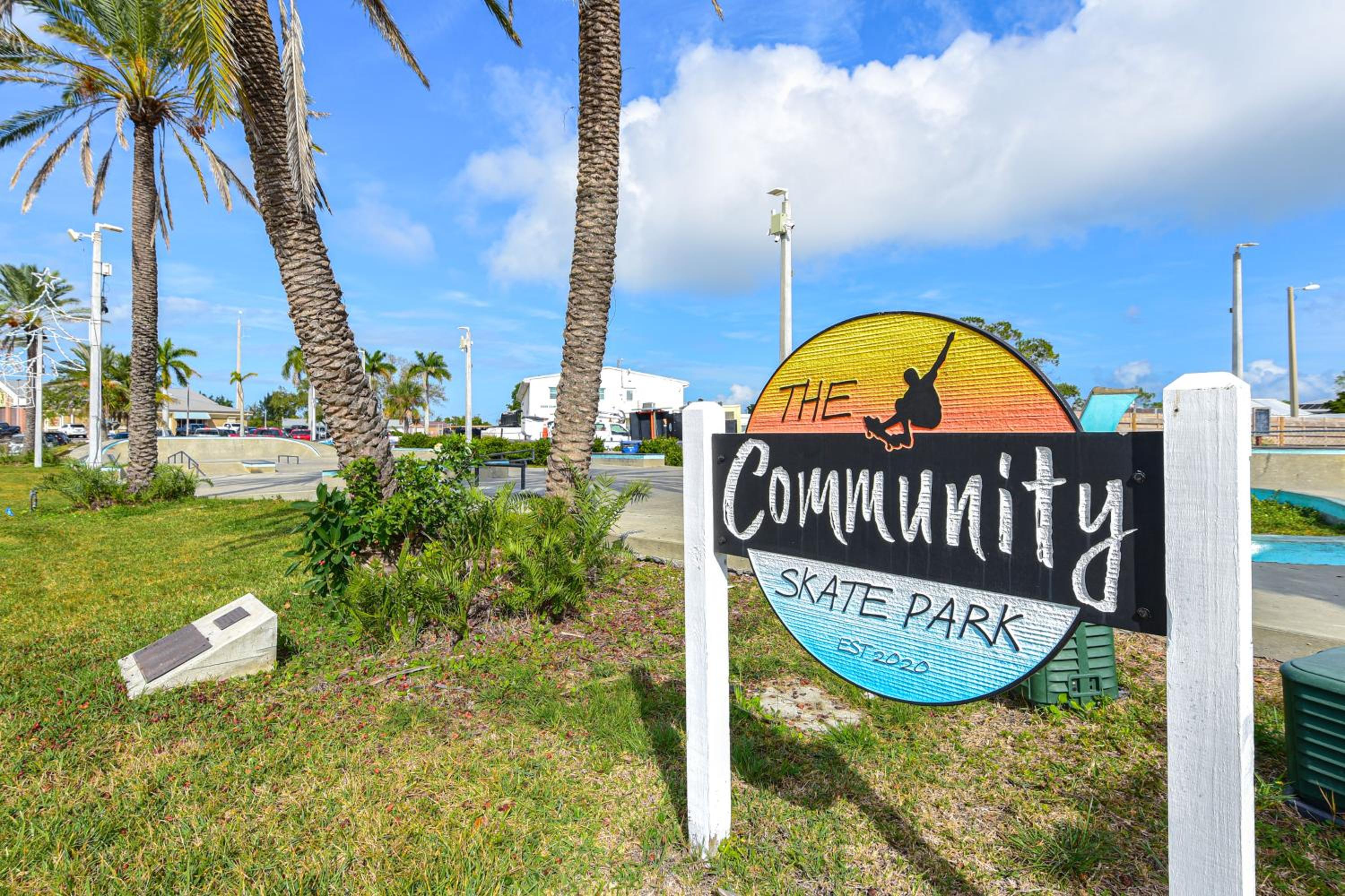 Near Beaches Waterfront Gem in Anna Maria Island!