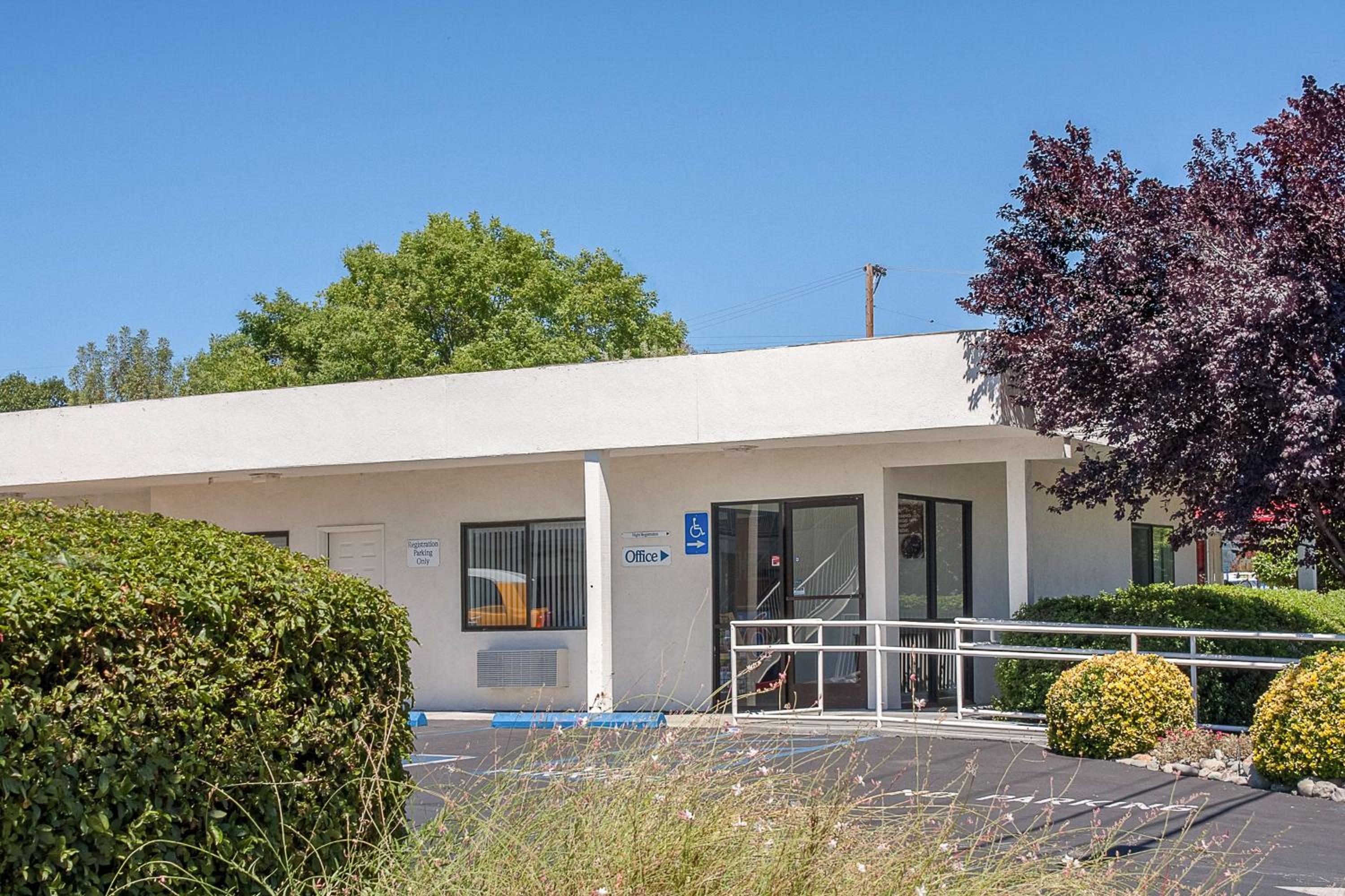 Motel 6-Ukiah, CA