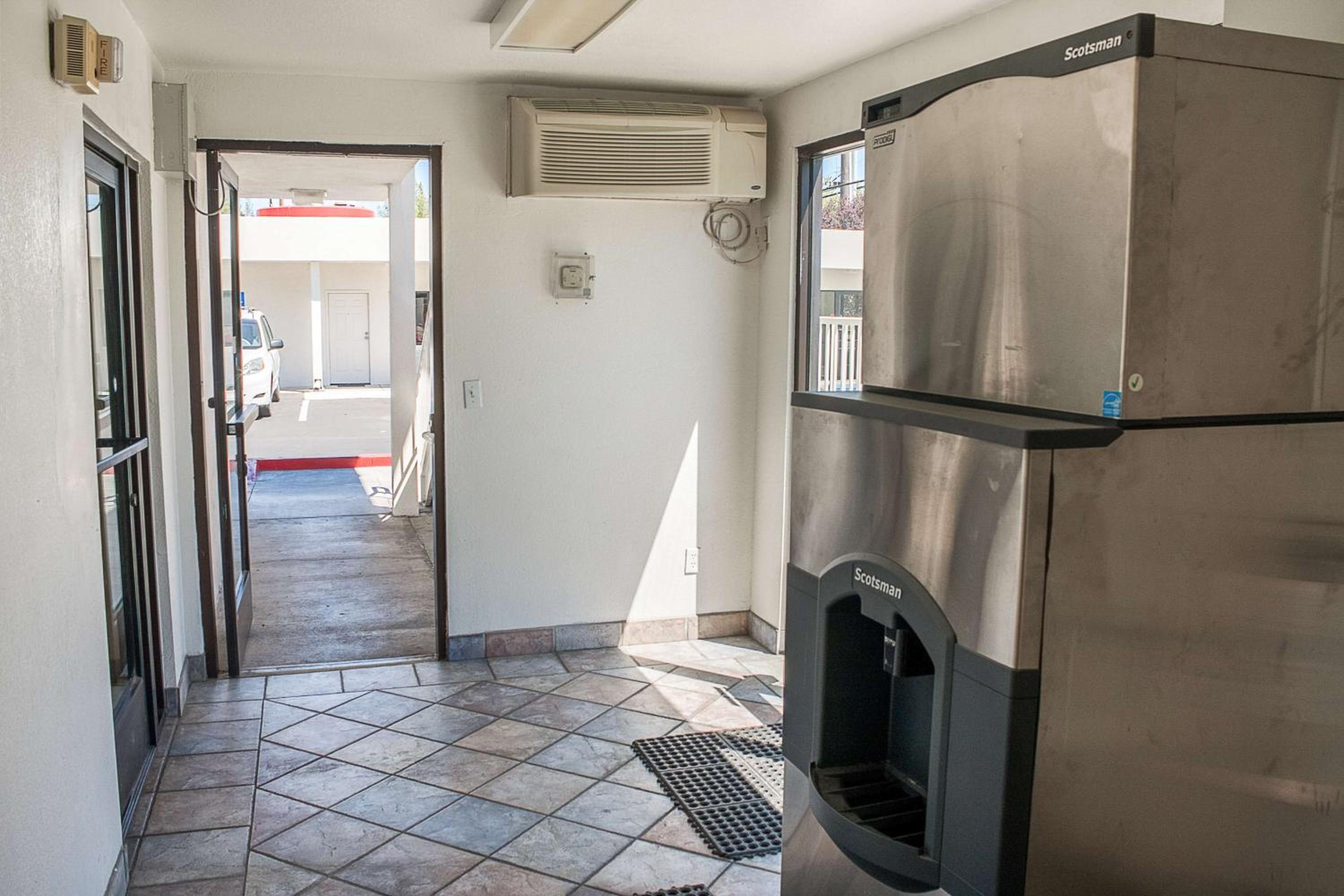 Motel 6-Ukiah, CA