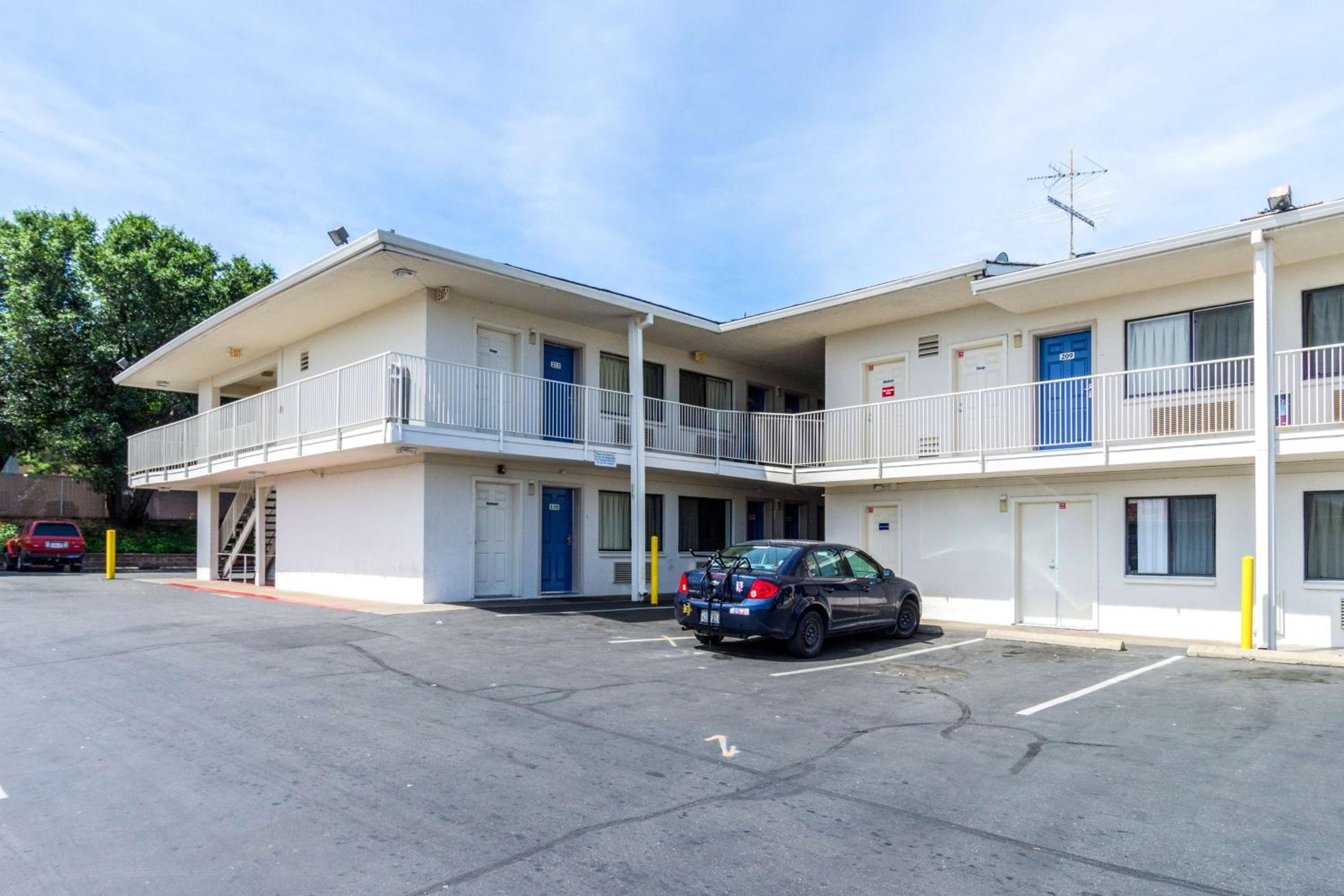 Motel 6-Redding, CA - Central